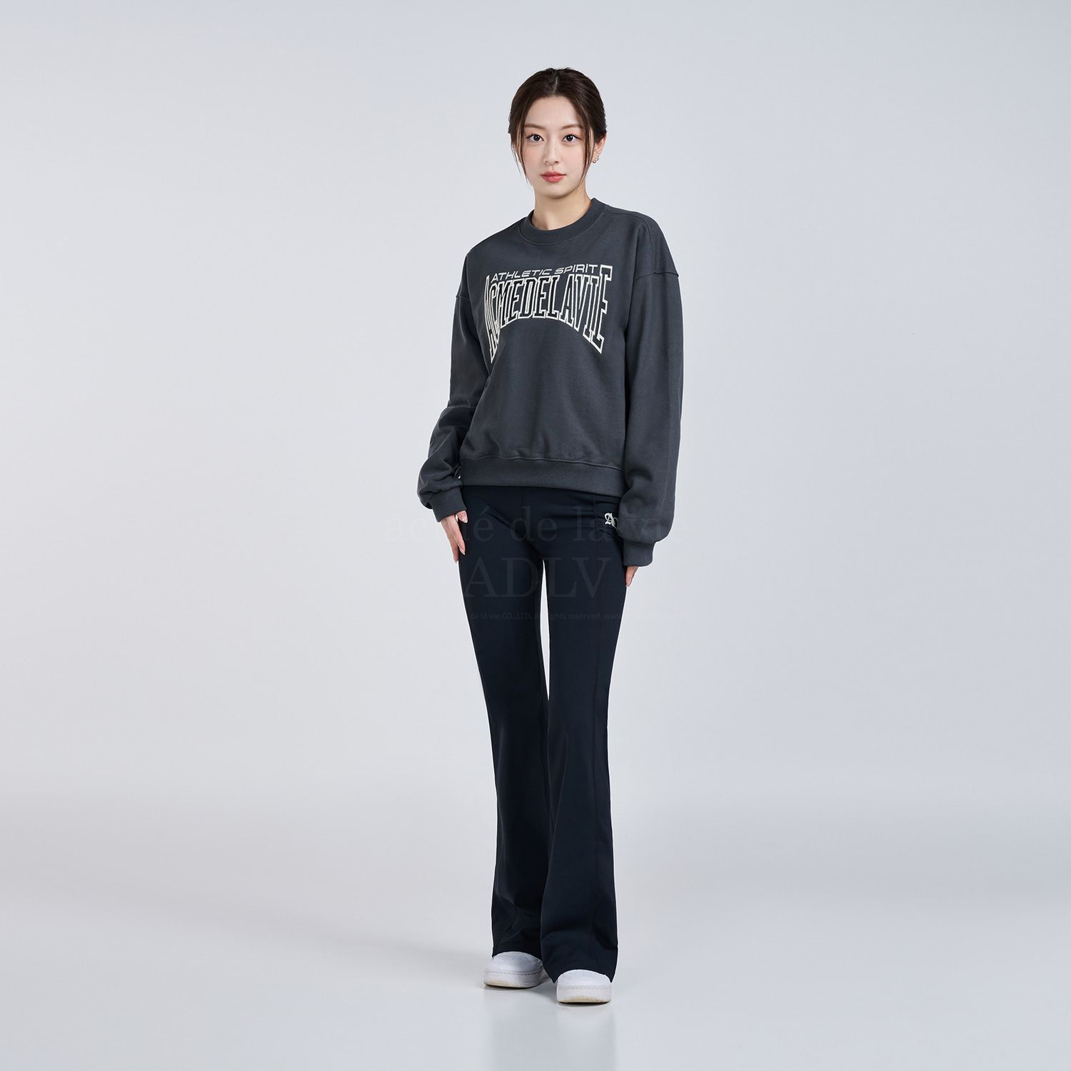 ADLV - Quần Symbol Logo Bootscut Leggings Đen