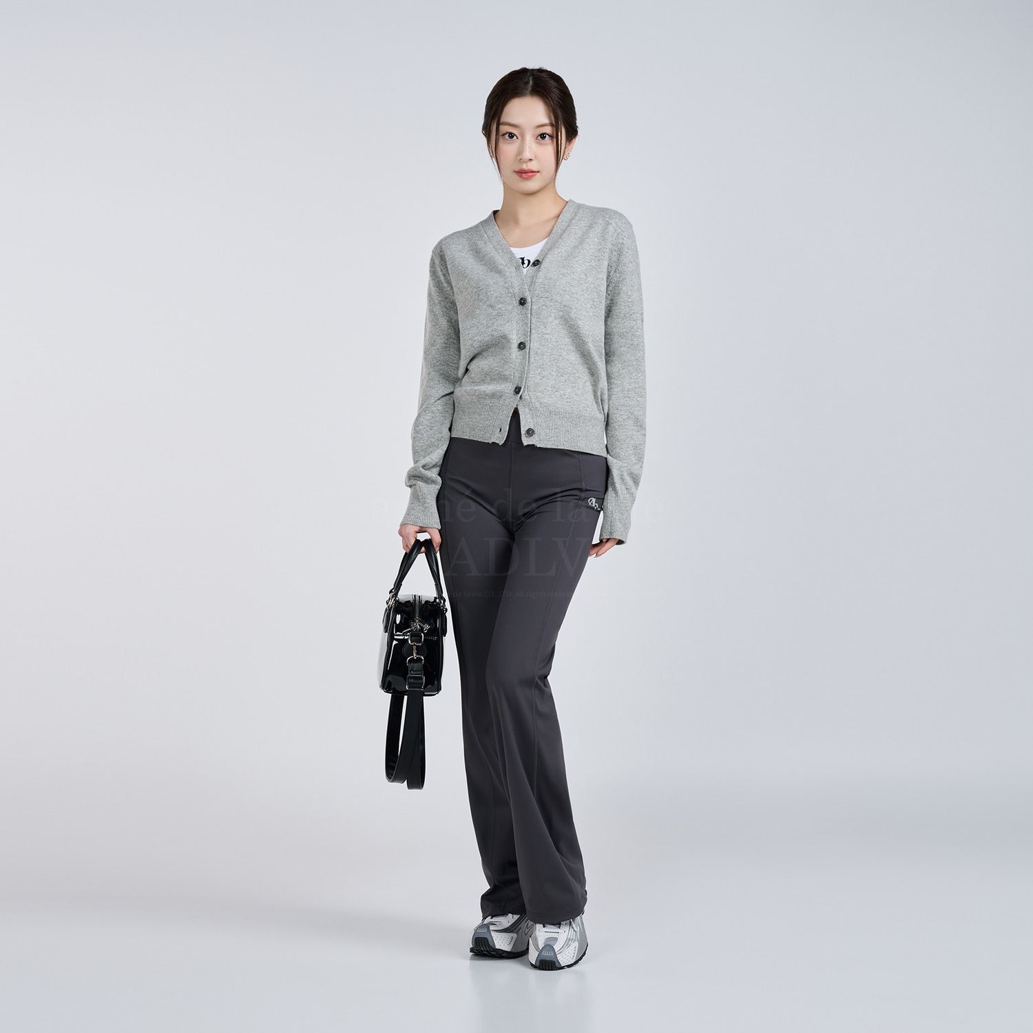 ADLV - Quần Symbol Logo Bootscut Leggings Than Chì