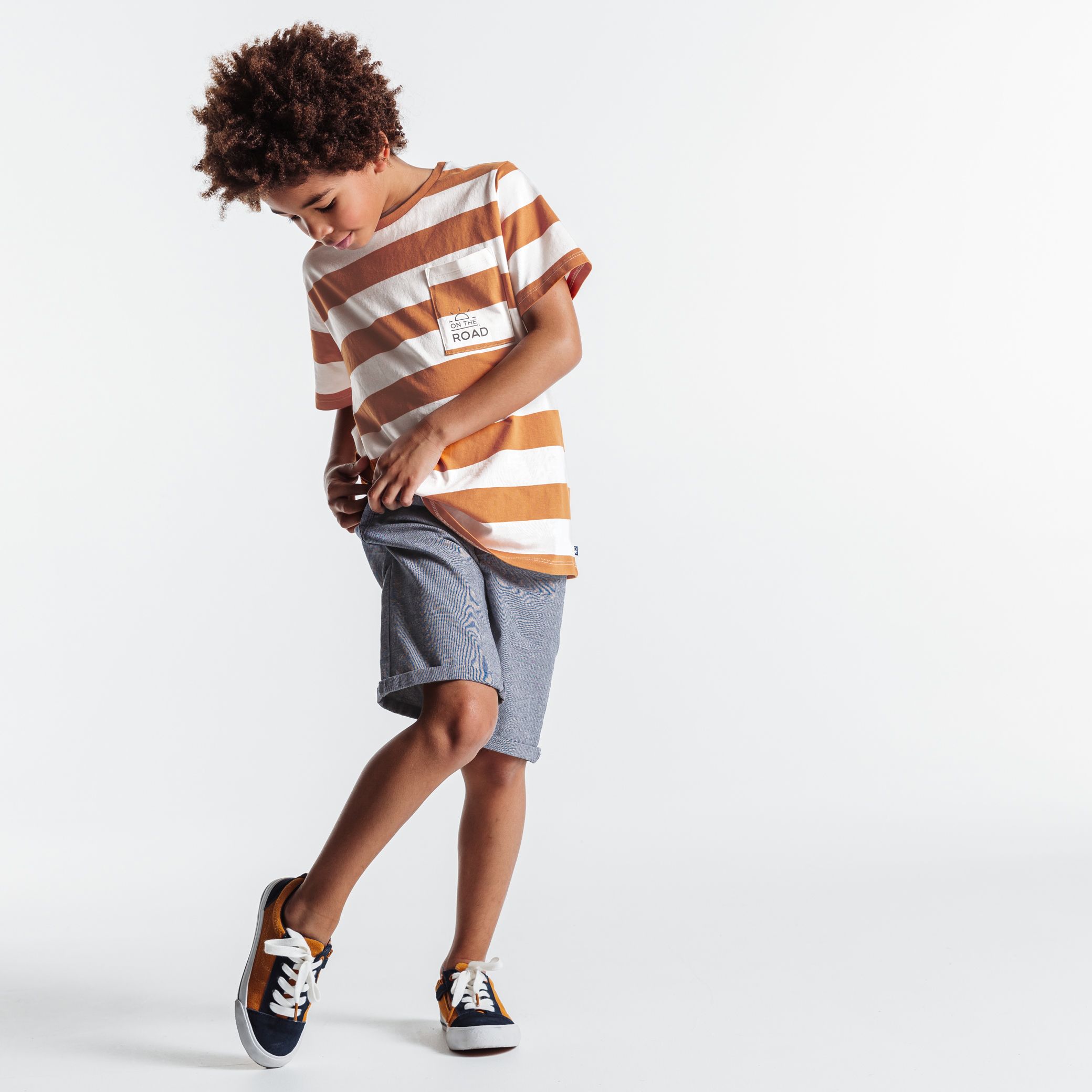 Quần short bermuda kèm thắt lưng