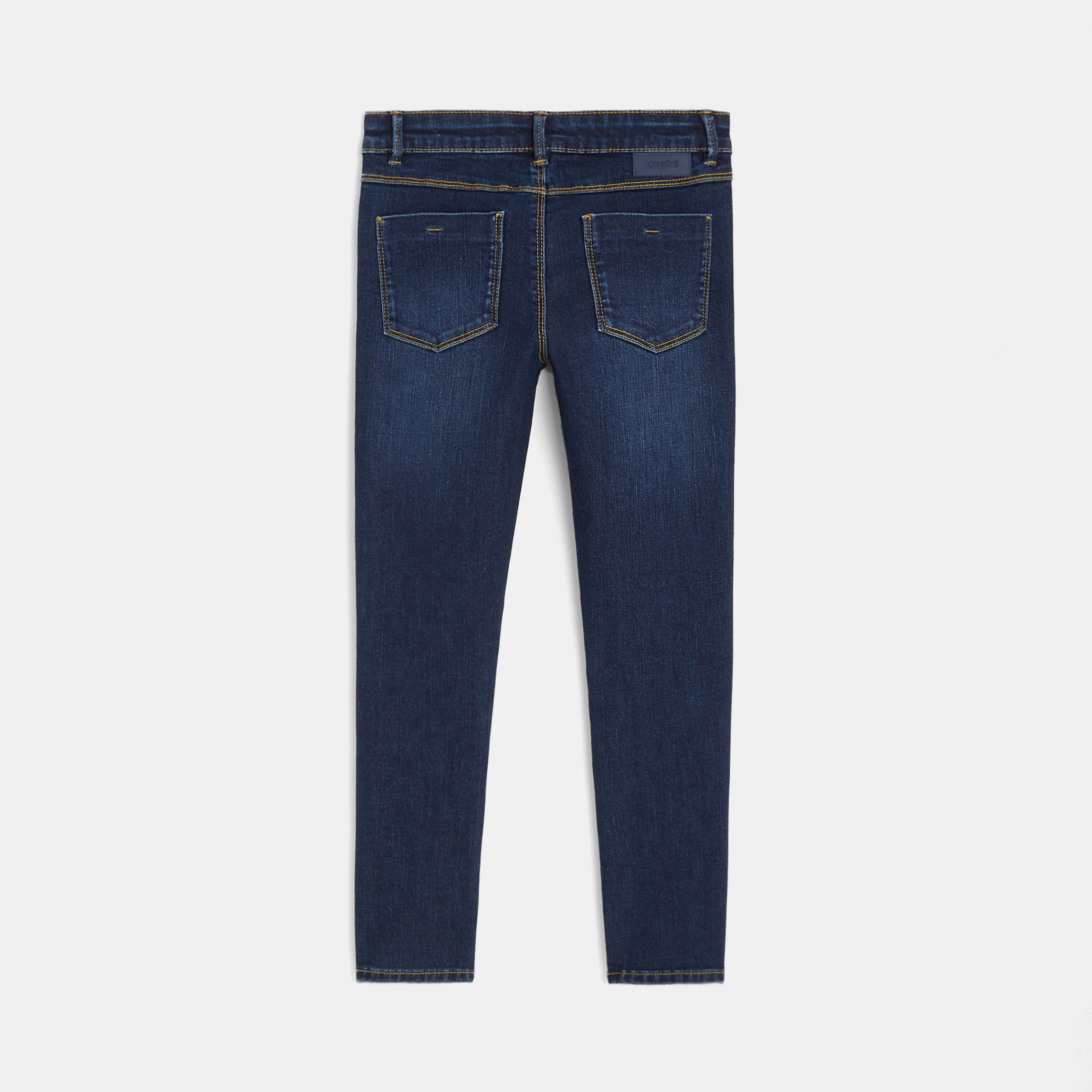 Quần jeans dáng ôm vừa bé gái