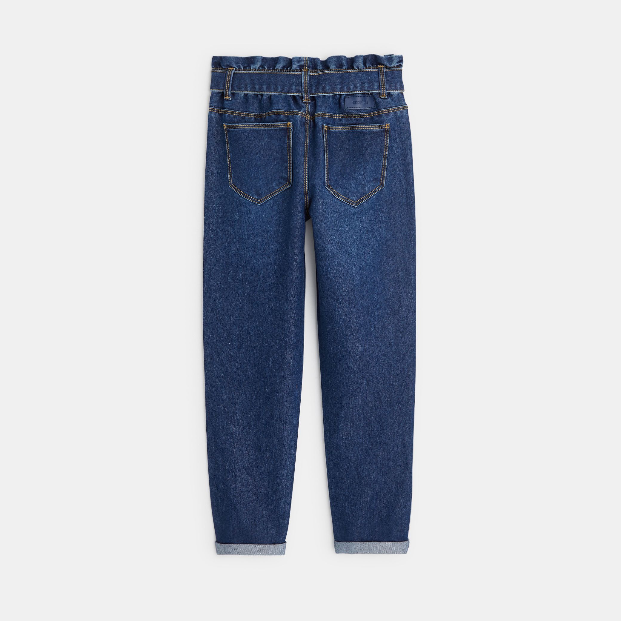 Quần jeans phối dây đai