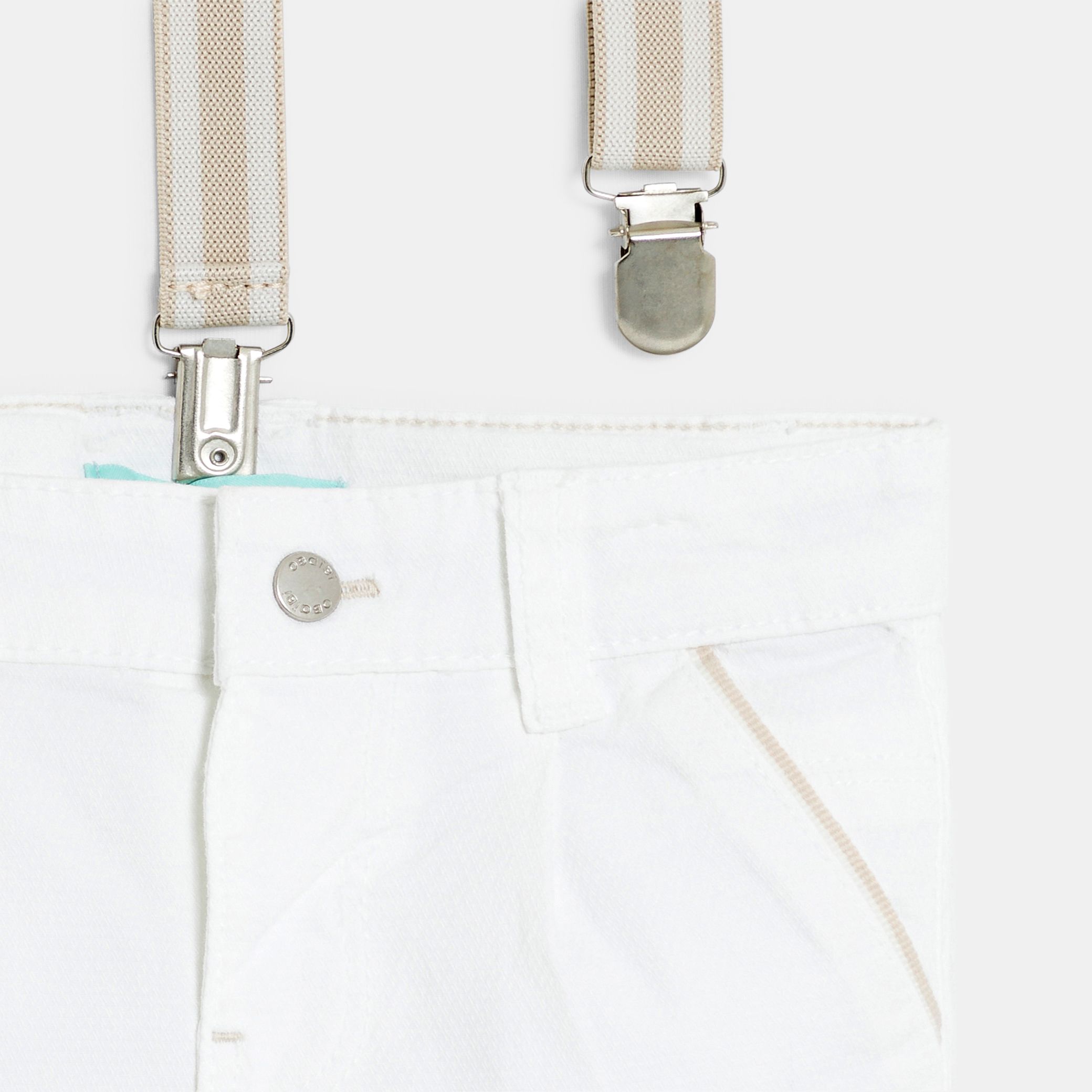 Quần shorts kèm dây đai lưng kẻ sọc