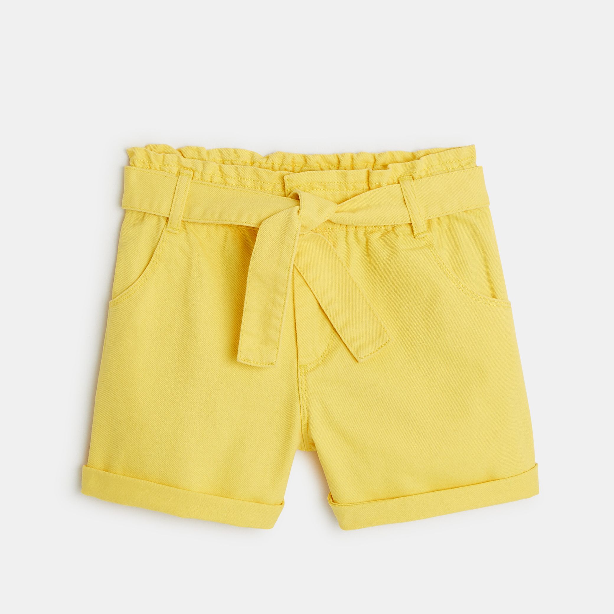 Quần short cạp cao kèm thắt lưng