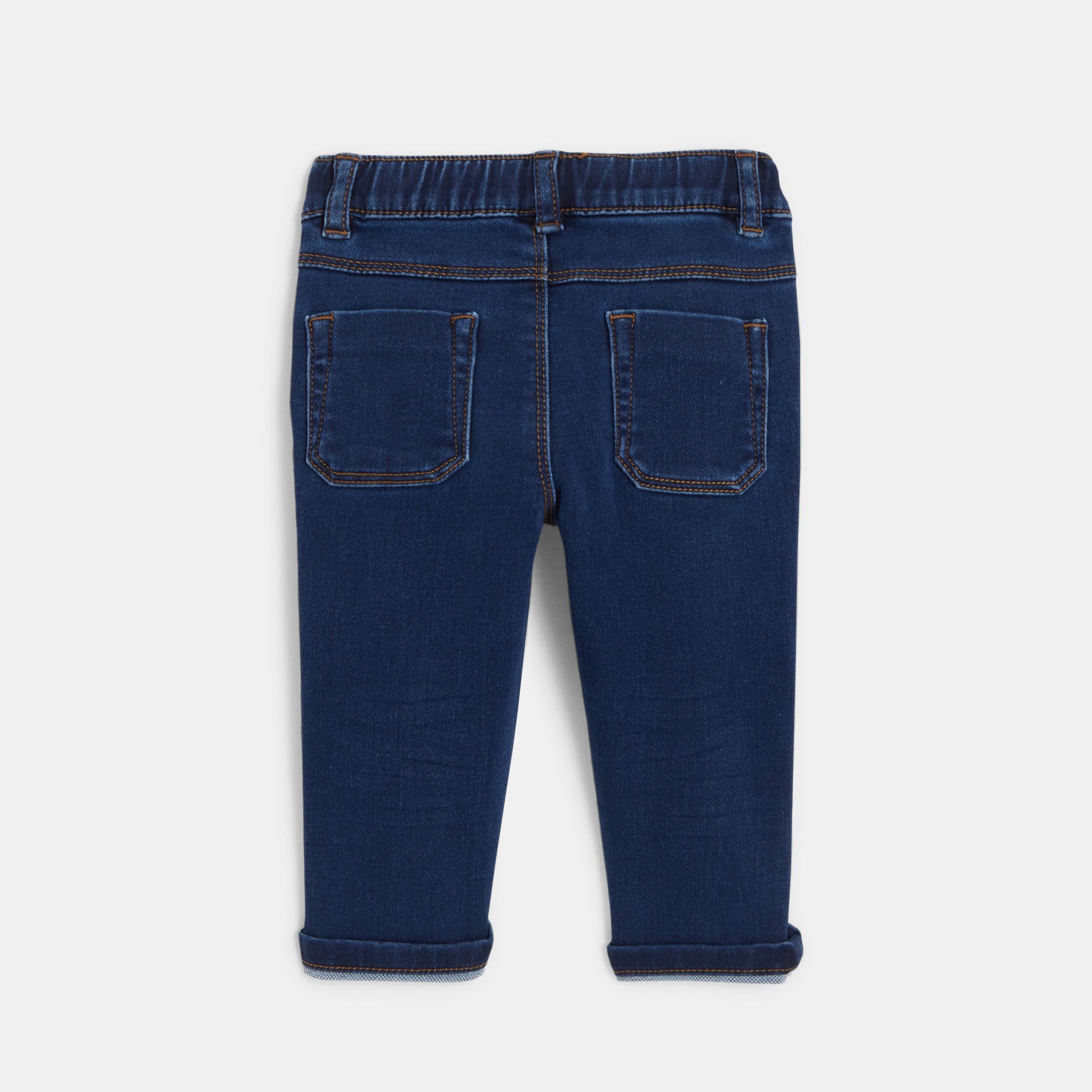 Quần jeans eo đàn hồi