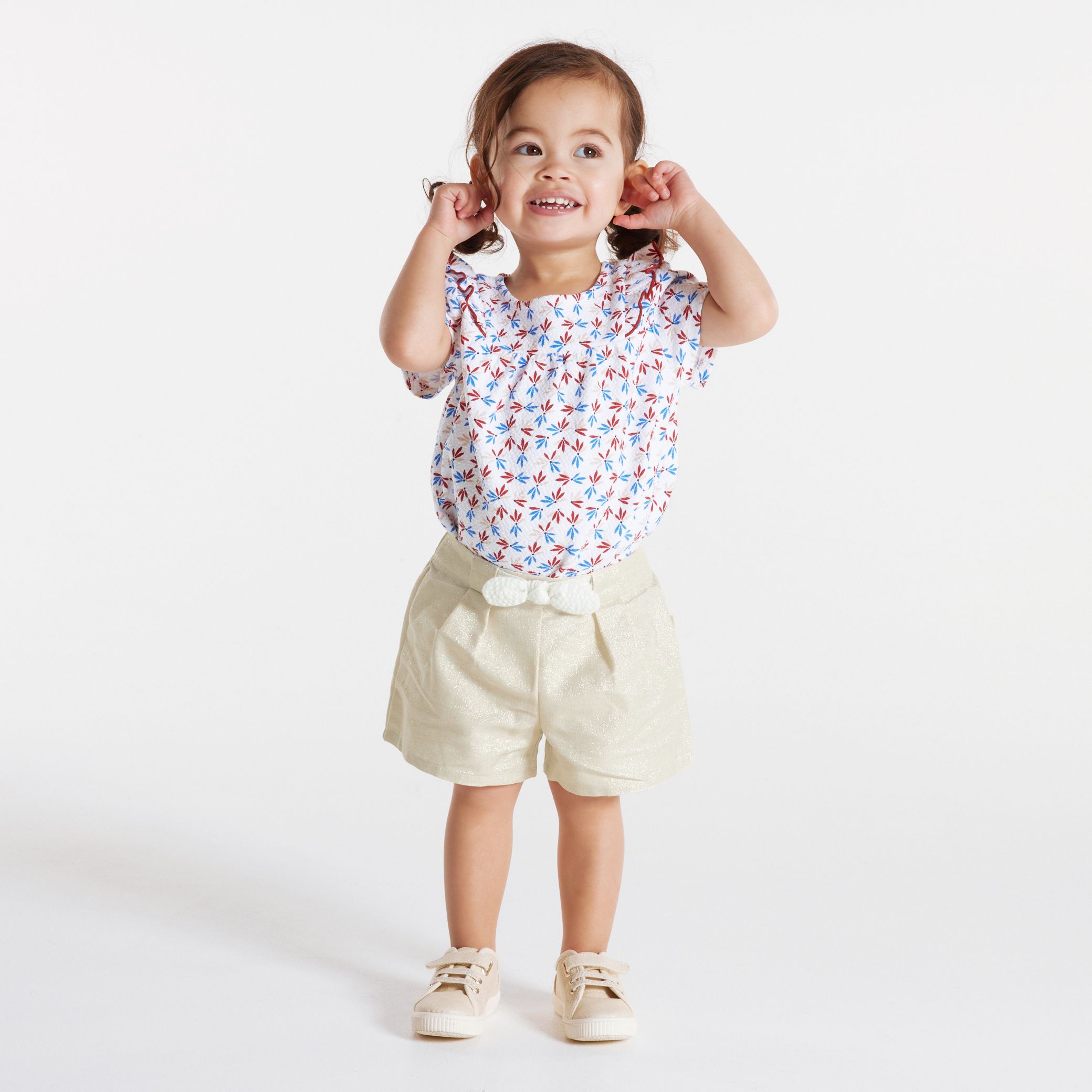 Quần short nơ sáng bóng