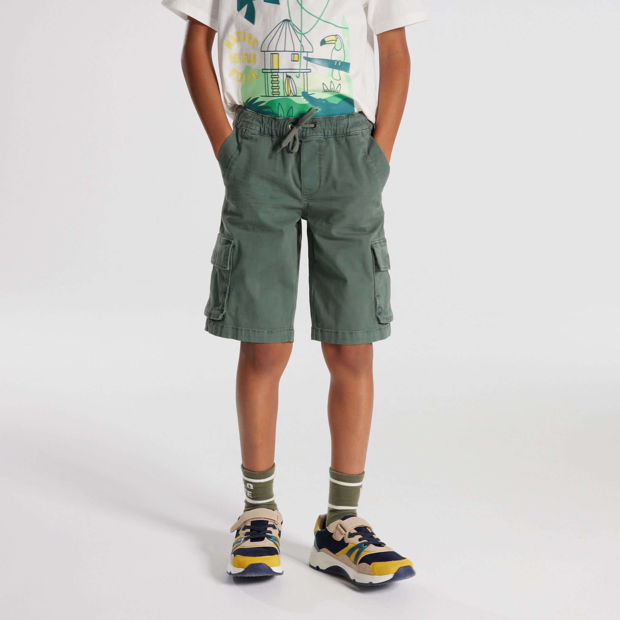 Quần short Bermuda vải trơn