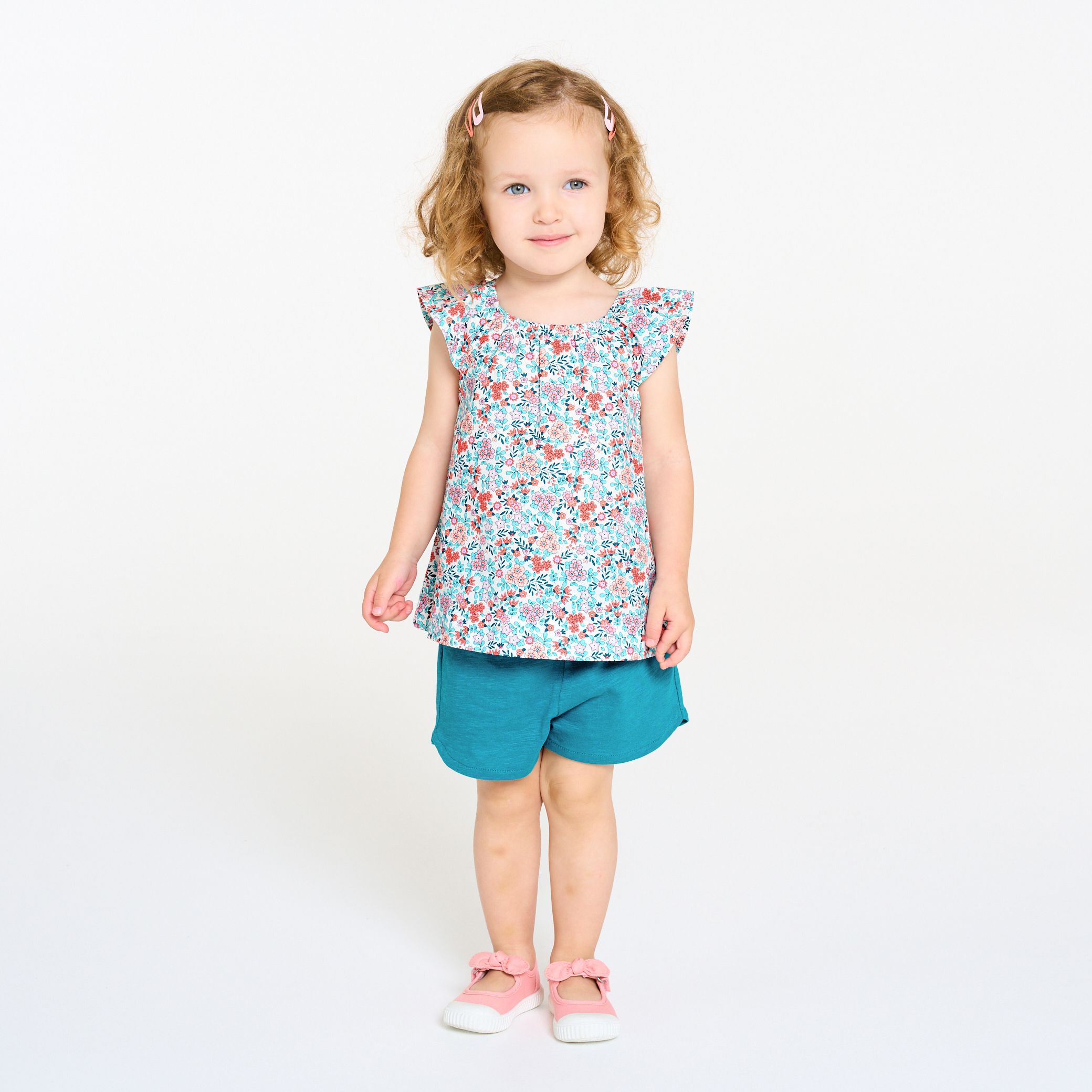 Bộ áo hoa và quần short