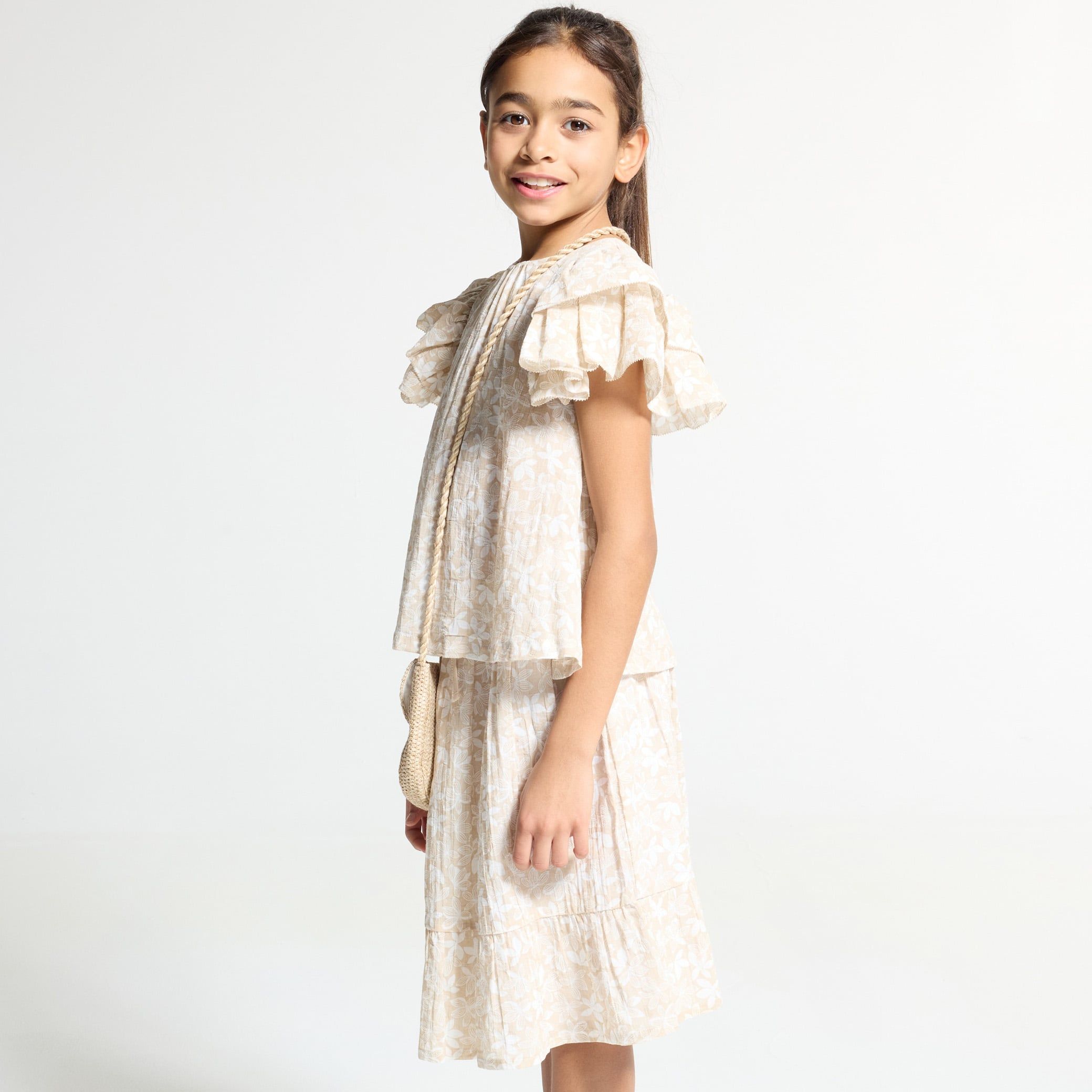 Áo blouse tay bèo in họa tiết