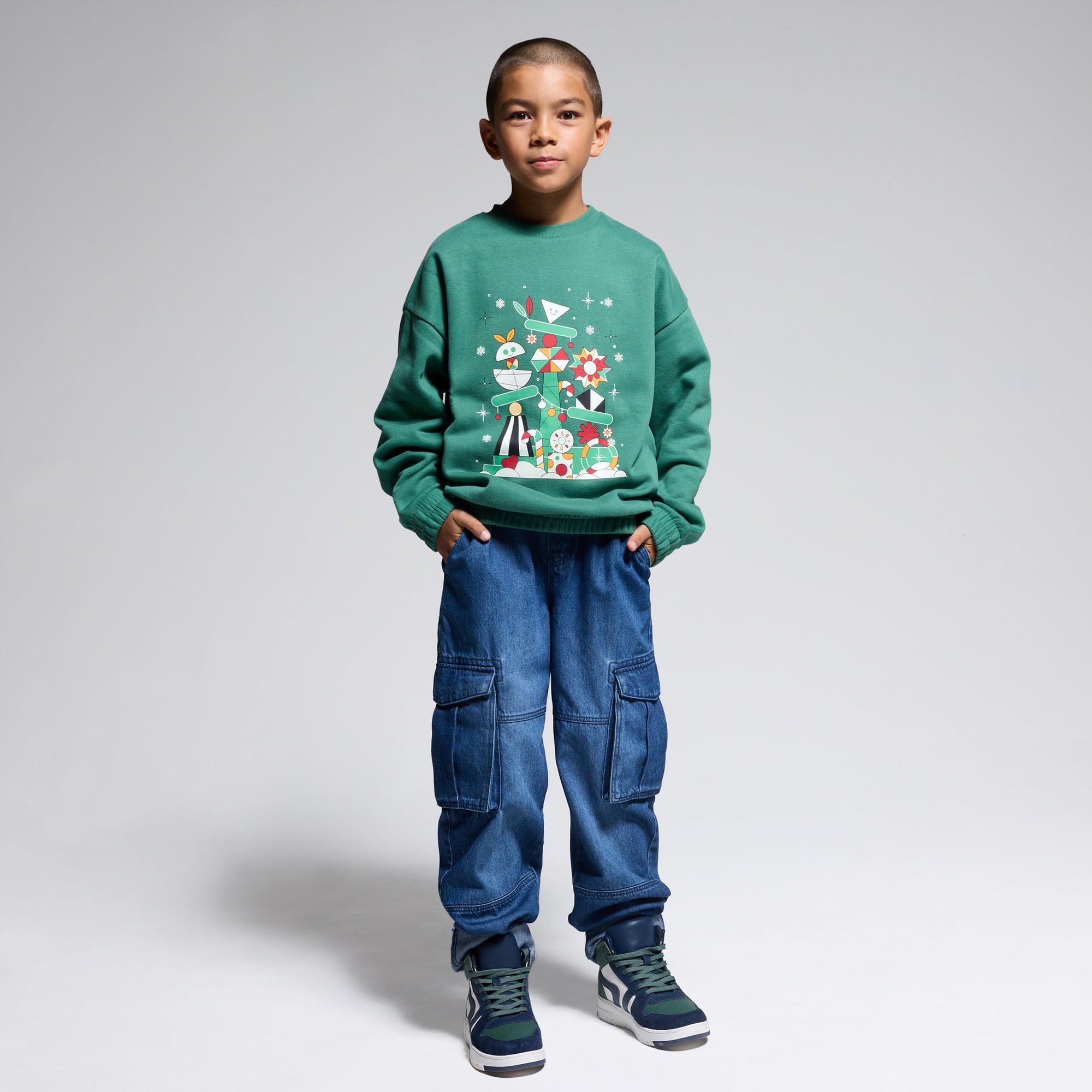 Áo sweatshirt in họa tiết