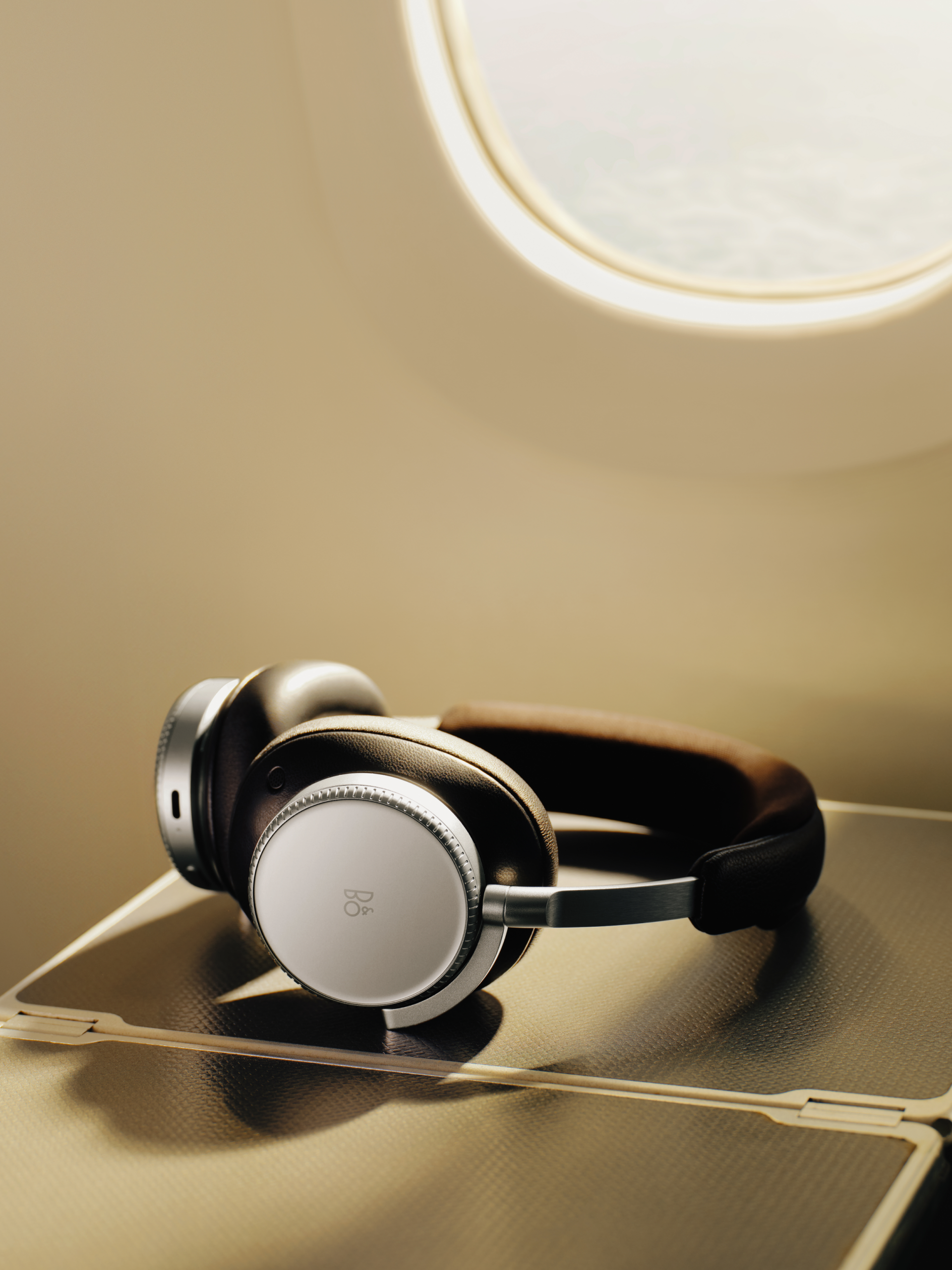Bang & Olufsen - Tai nghe Beoplay H100