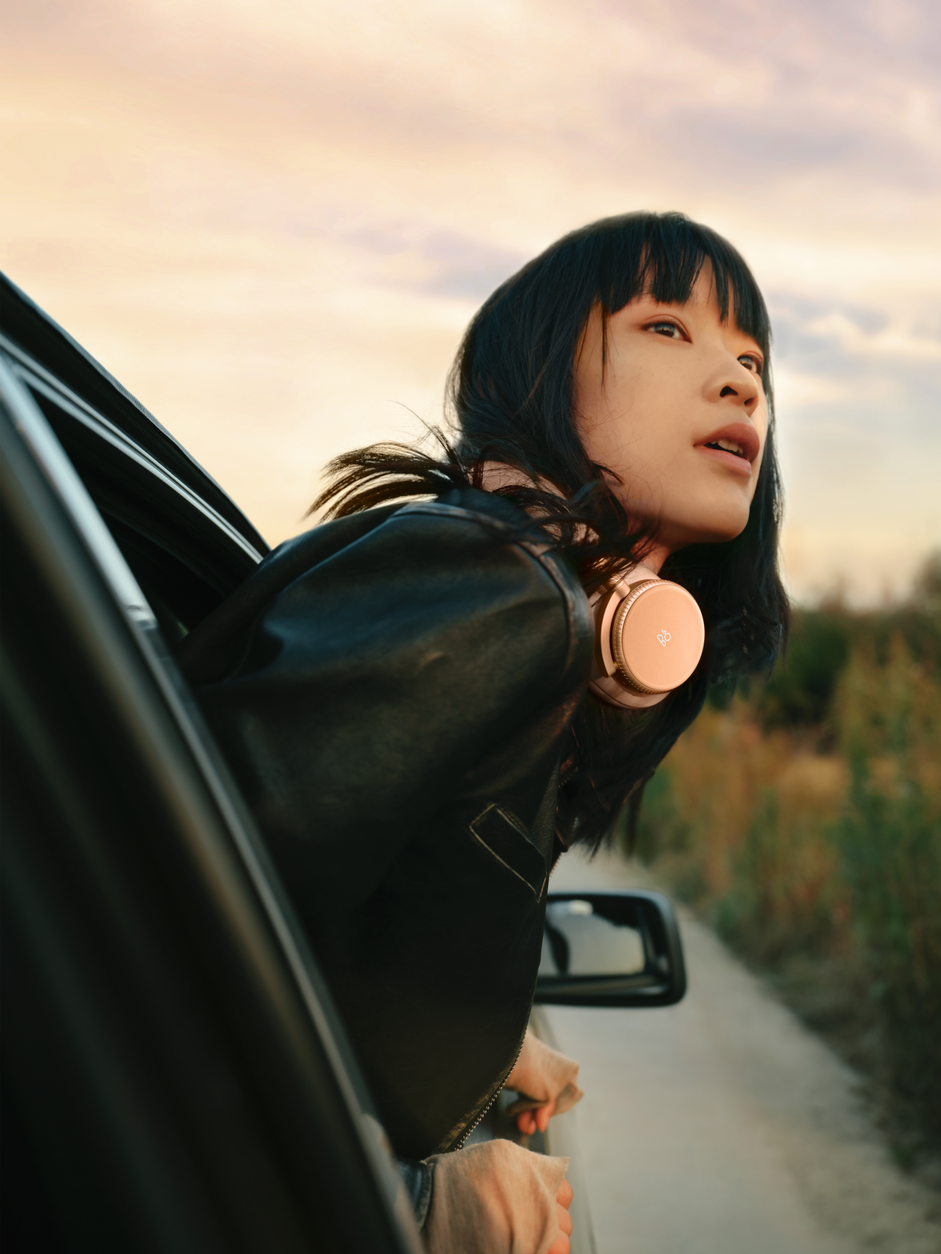 Bang & Olufsen - Tai nghe Beoplay H100