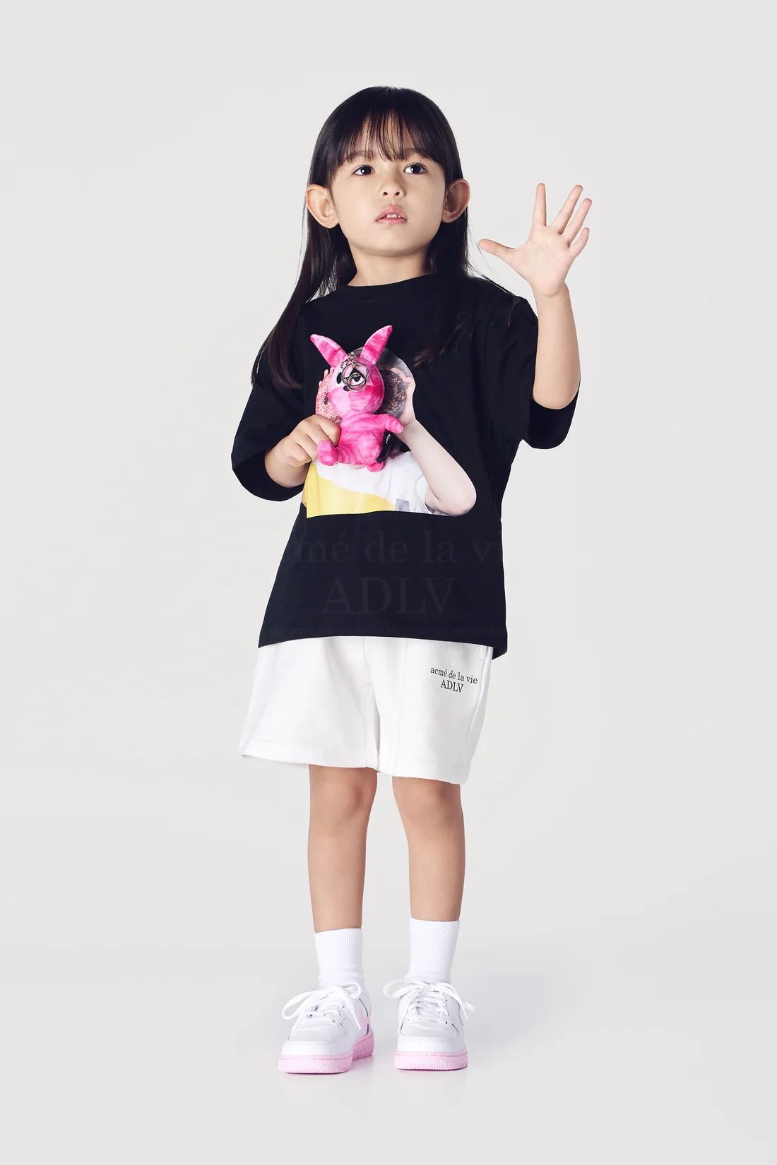 ADLV - [KIDS] Quần Shorts Basic Logo Kem