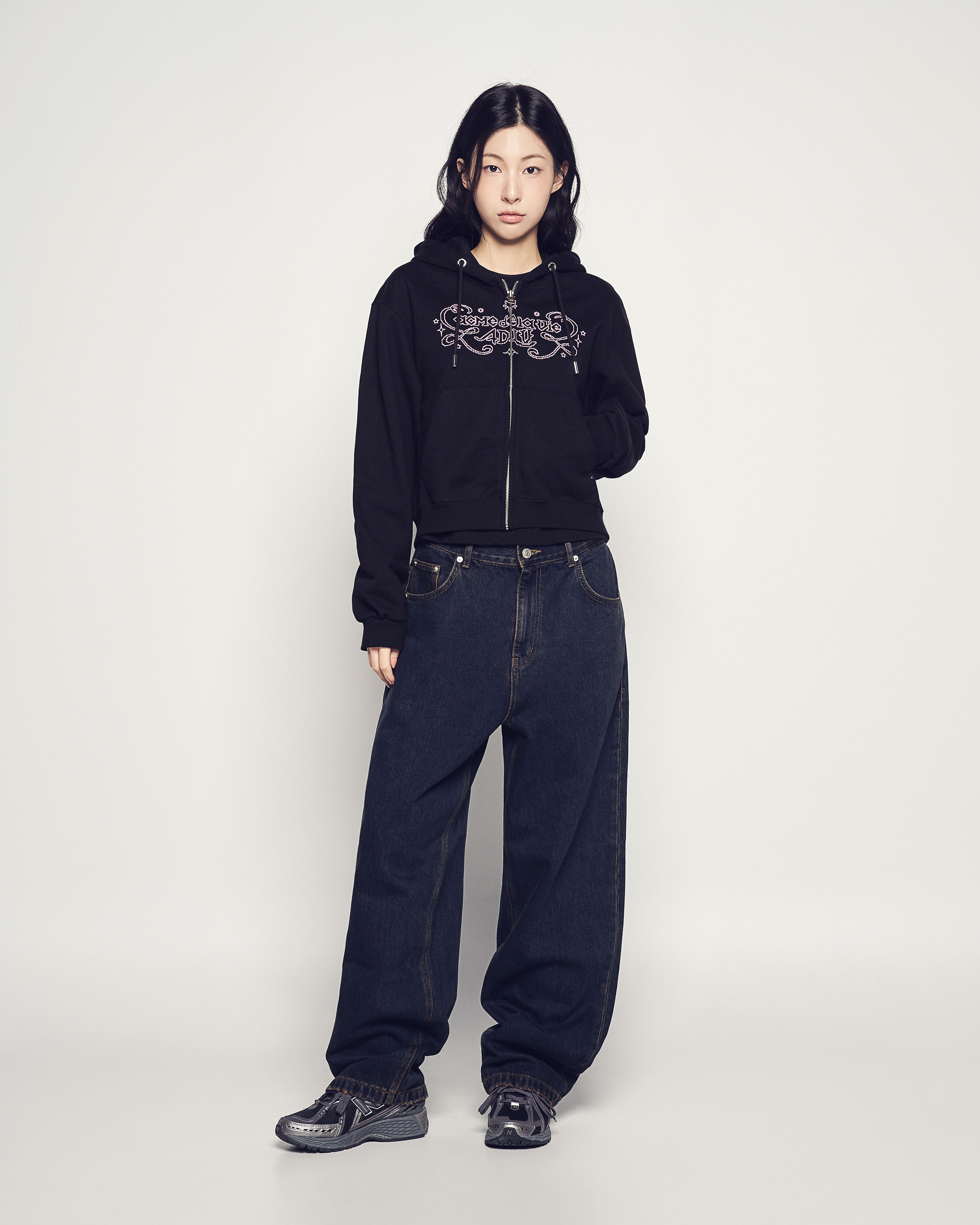 ADLV - Quần Denim Tapered Fit Washing Đen