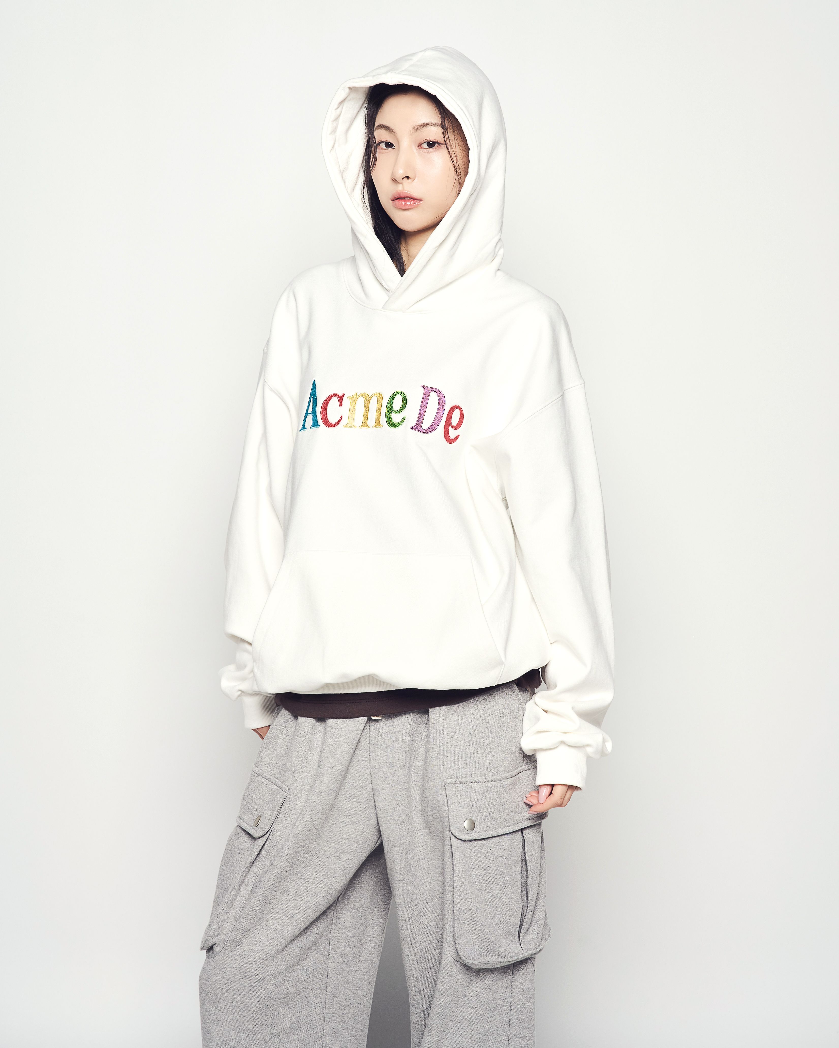 ADLV - Áo Hoodie Color Logo Kem