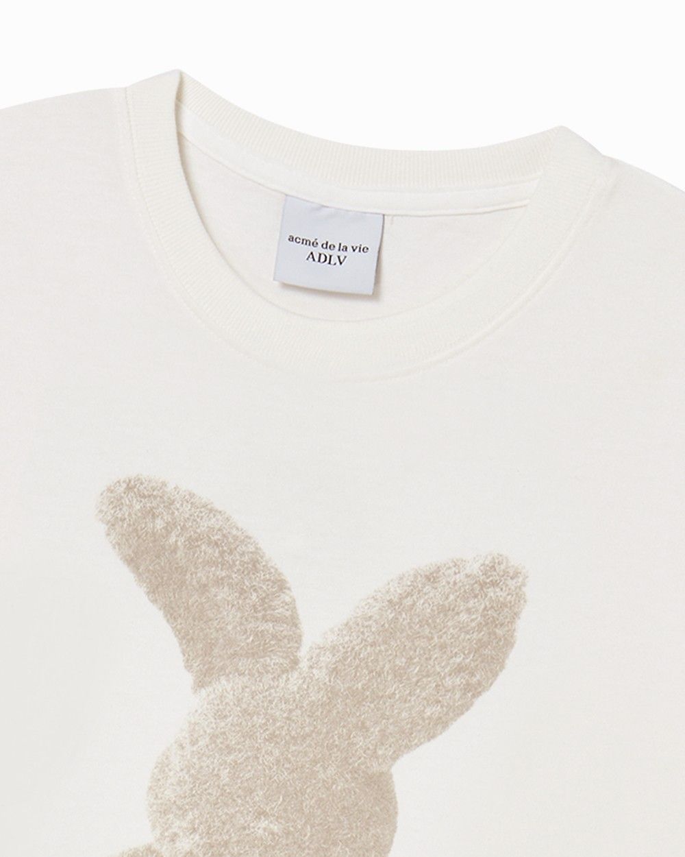 ADLV - Áo thun nữ Fuzzy Rabbit Kem