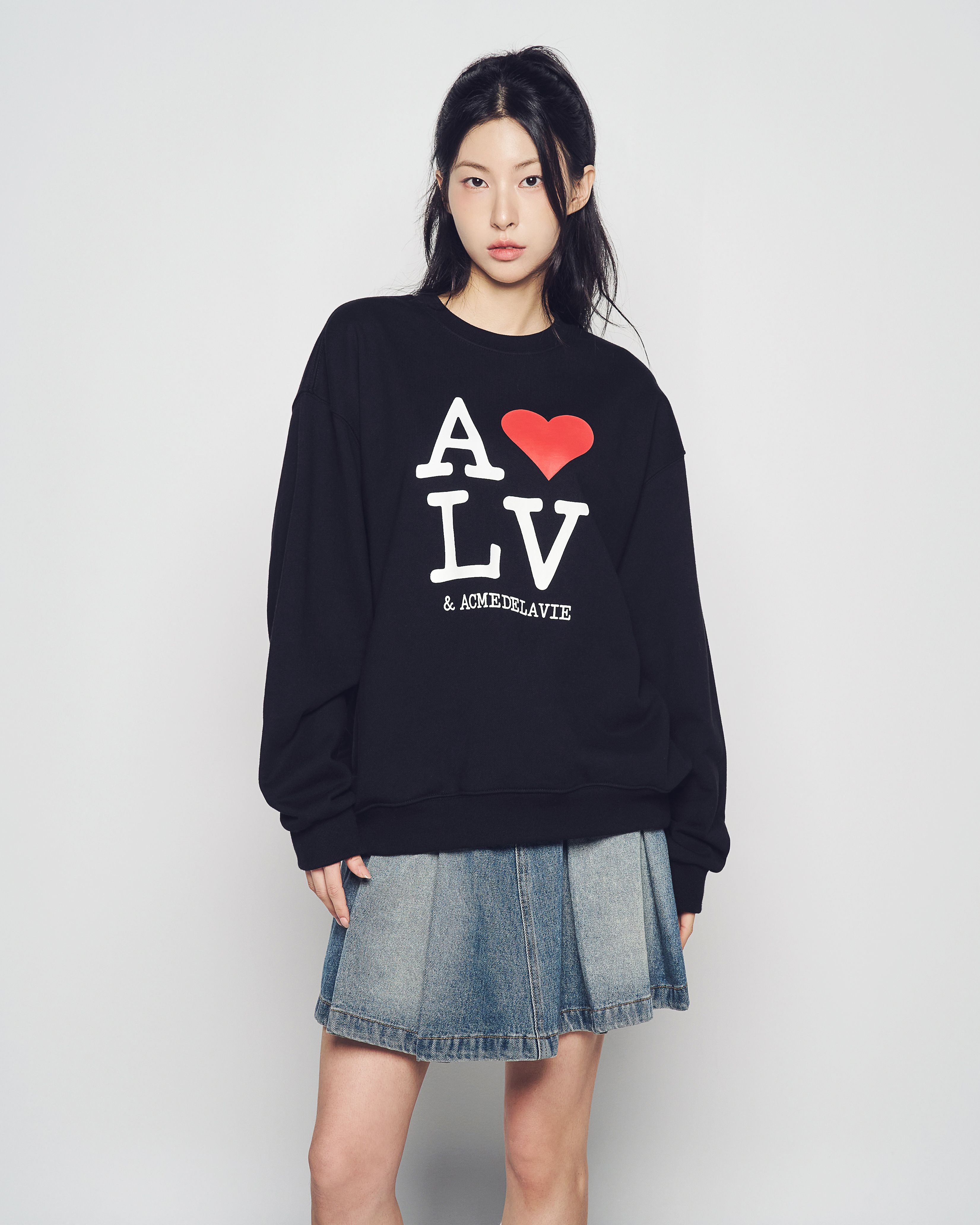 ADLV - Áo Nỉ Love ADLV Đen