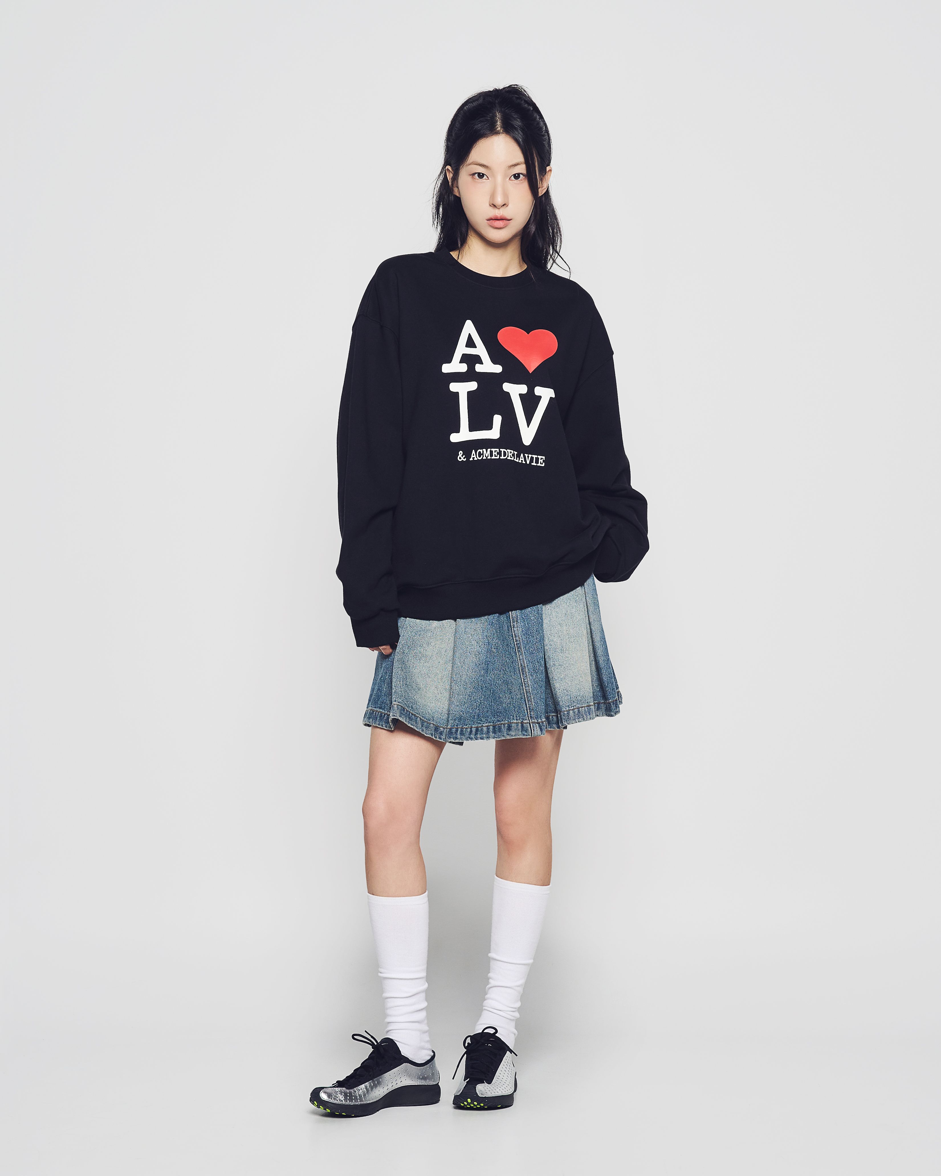 ADLV - Áo Nỉ Love ADLV Đen