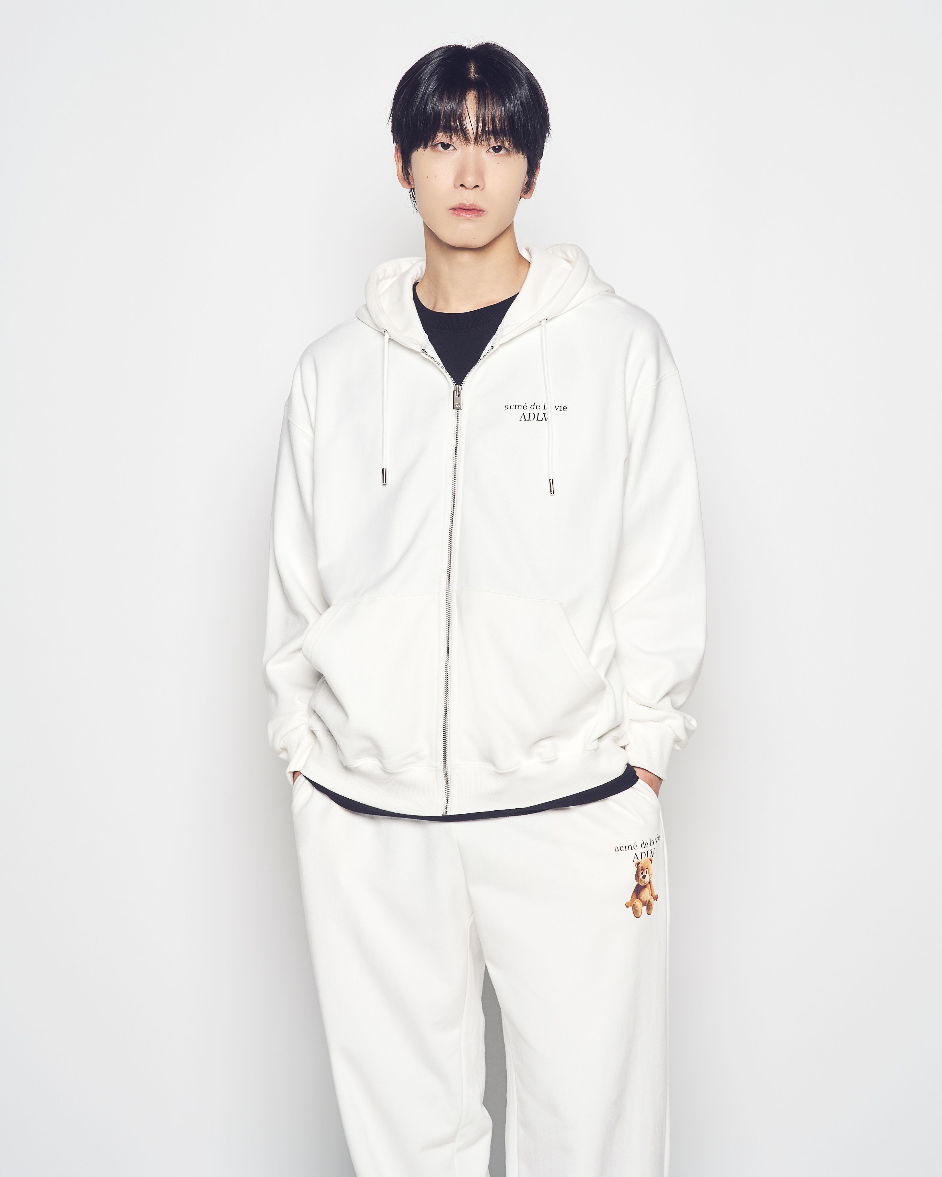 ADLV - Áo Hoodie kéo khóa AC Bear Basic Logo Kem