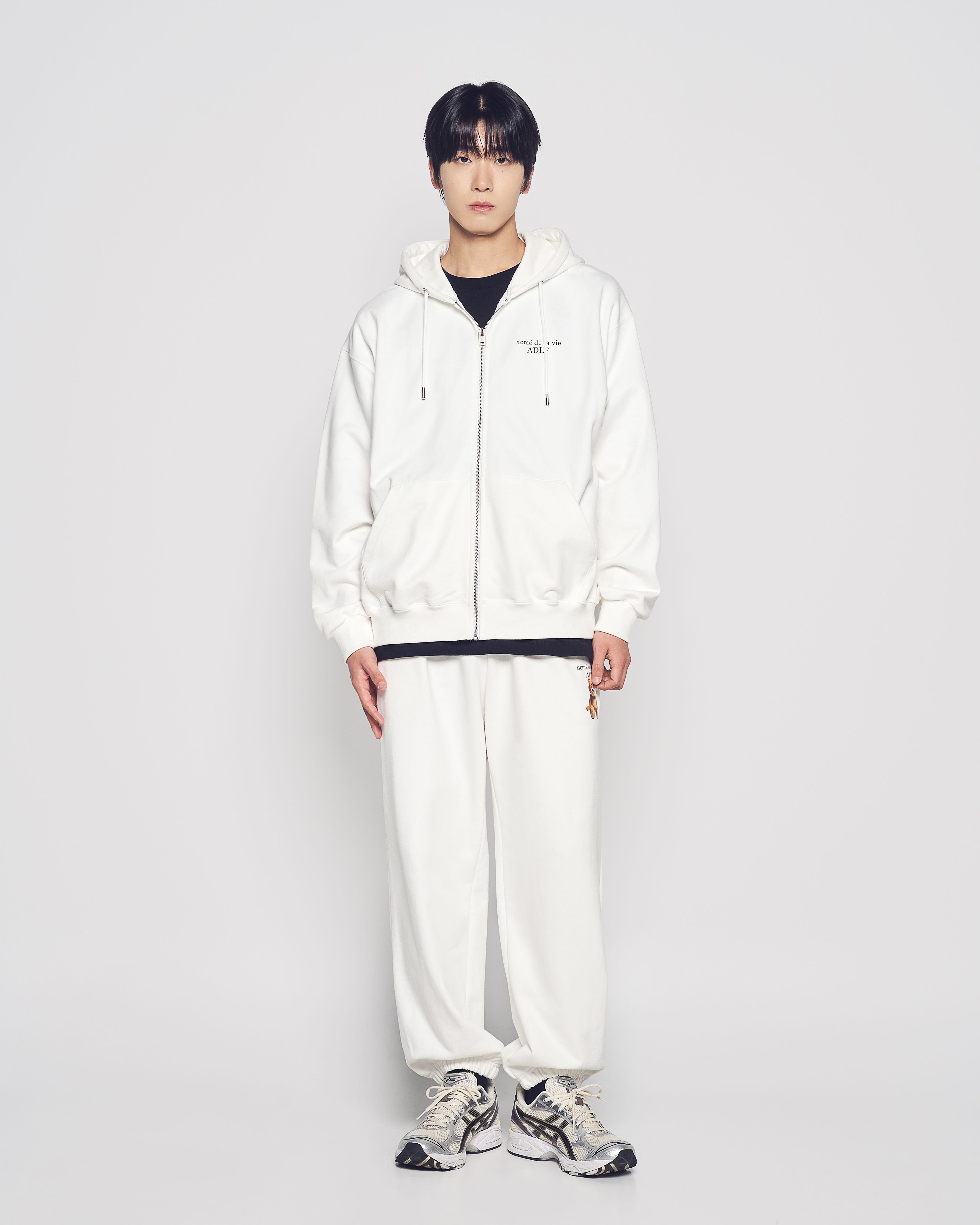 ADLV - Áo Hoodie kéo khóa AC Bear Basic Logo Kem