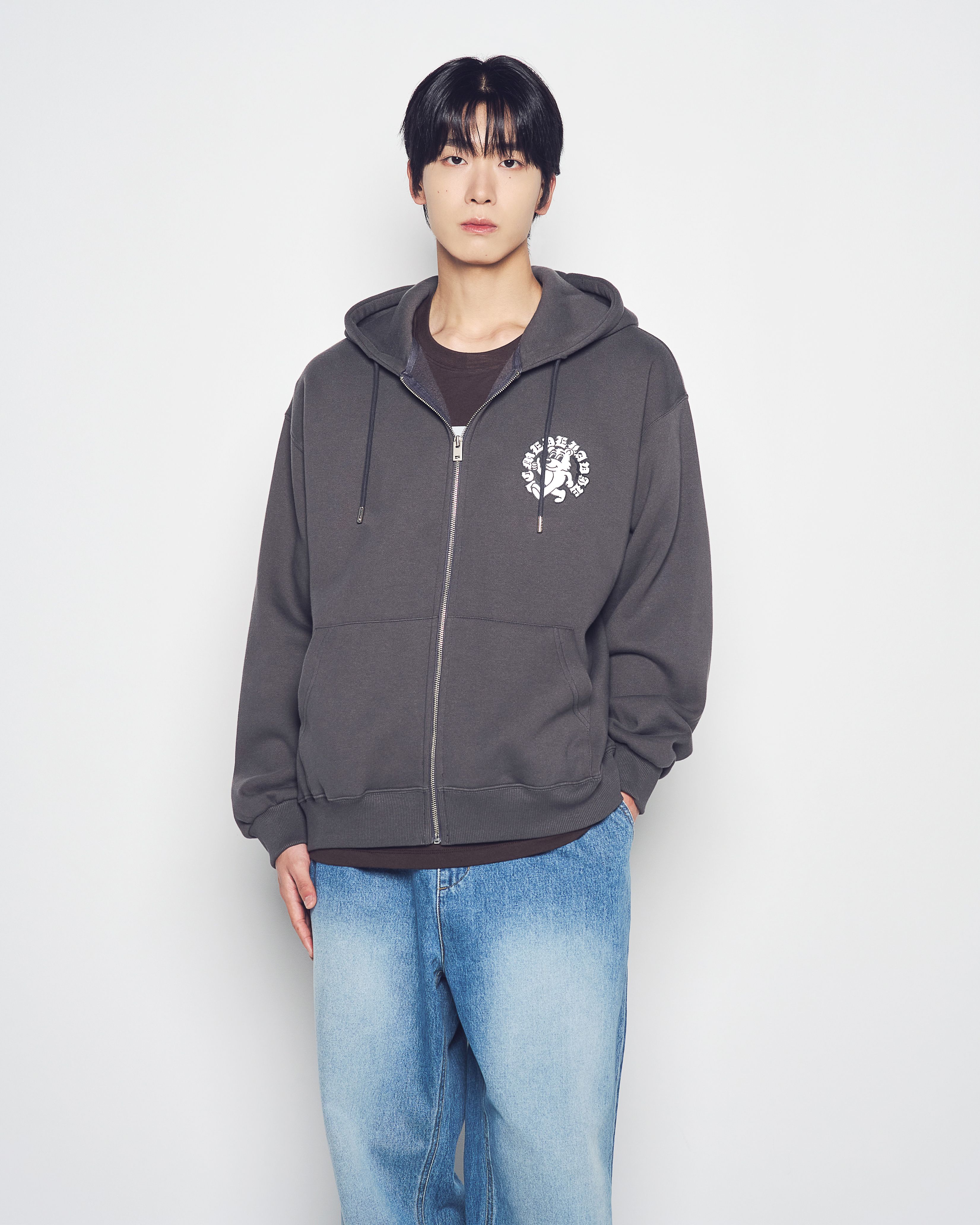 ADLV - Áo Hoodie kéo khóa Walking AC Bear Napping Than chì