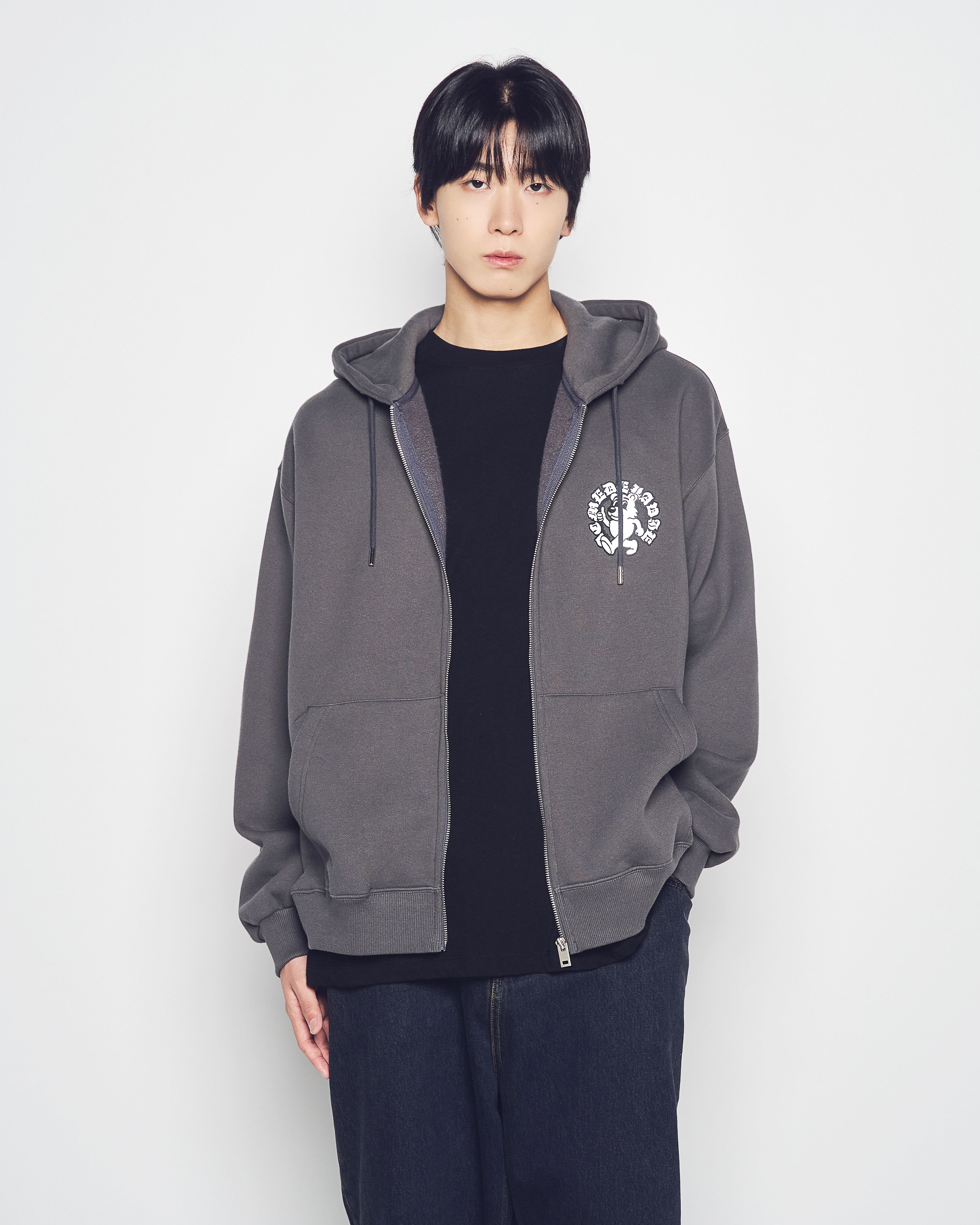 ADLV - Áo Hoodie kéo khóa Walking AC Bear Napping Than chì