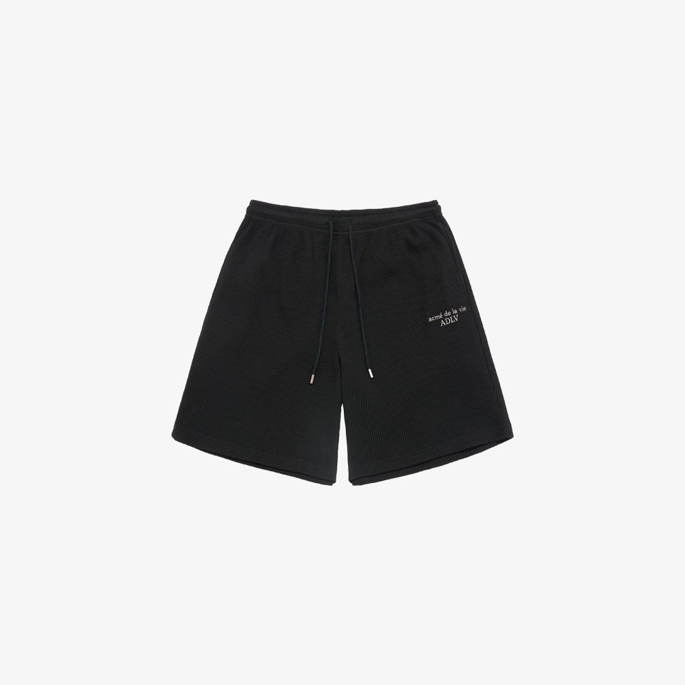 Quần Short Embo Logo Waffle Đen