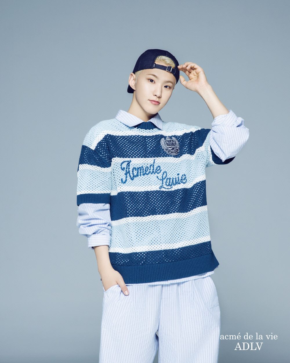 ADLV - Áo Len Ngắn Tay Oversize Stripe Xanh Dương