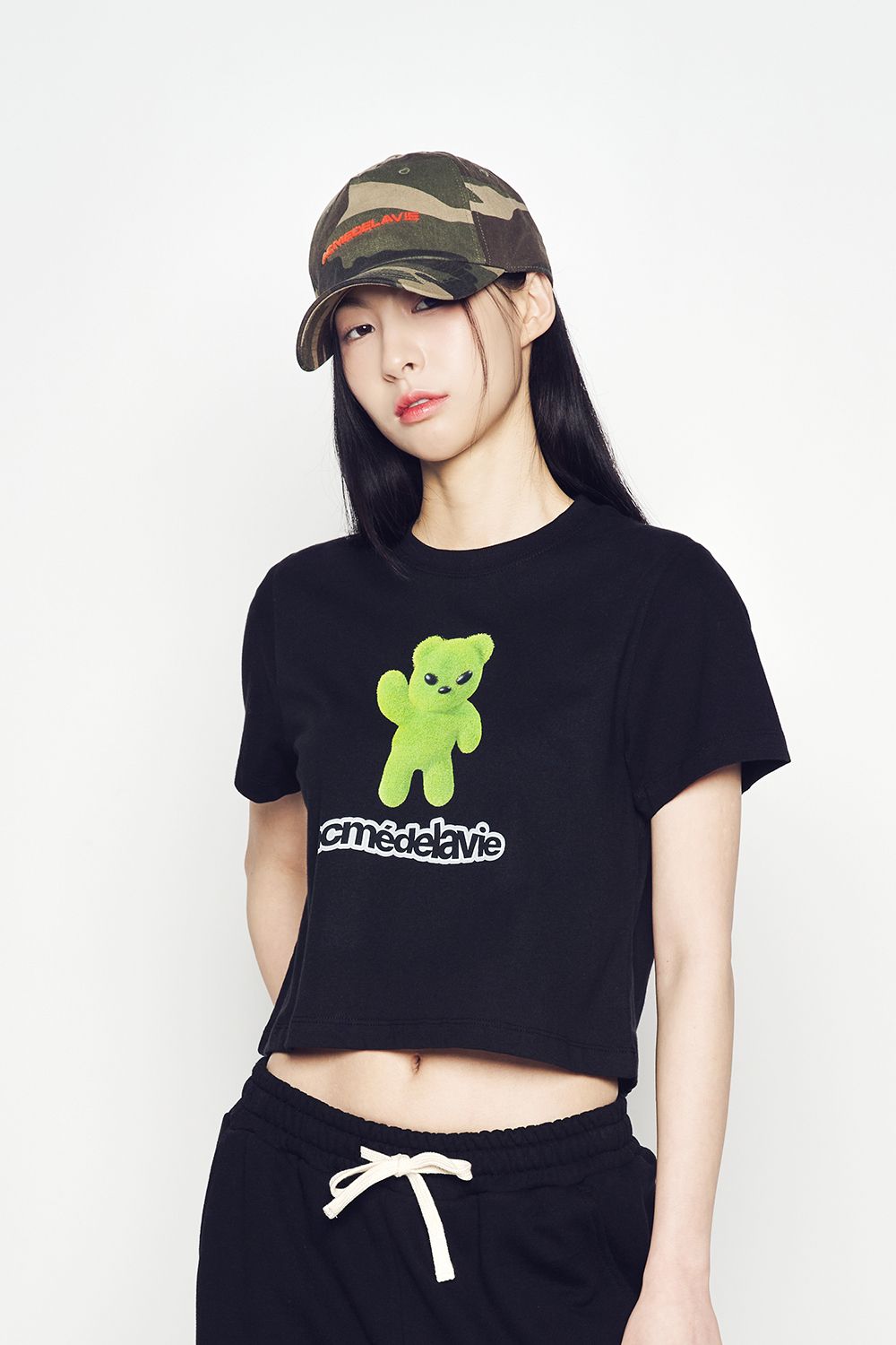 ADLV - Áo Thun Alien Bear Crop Đen