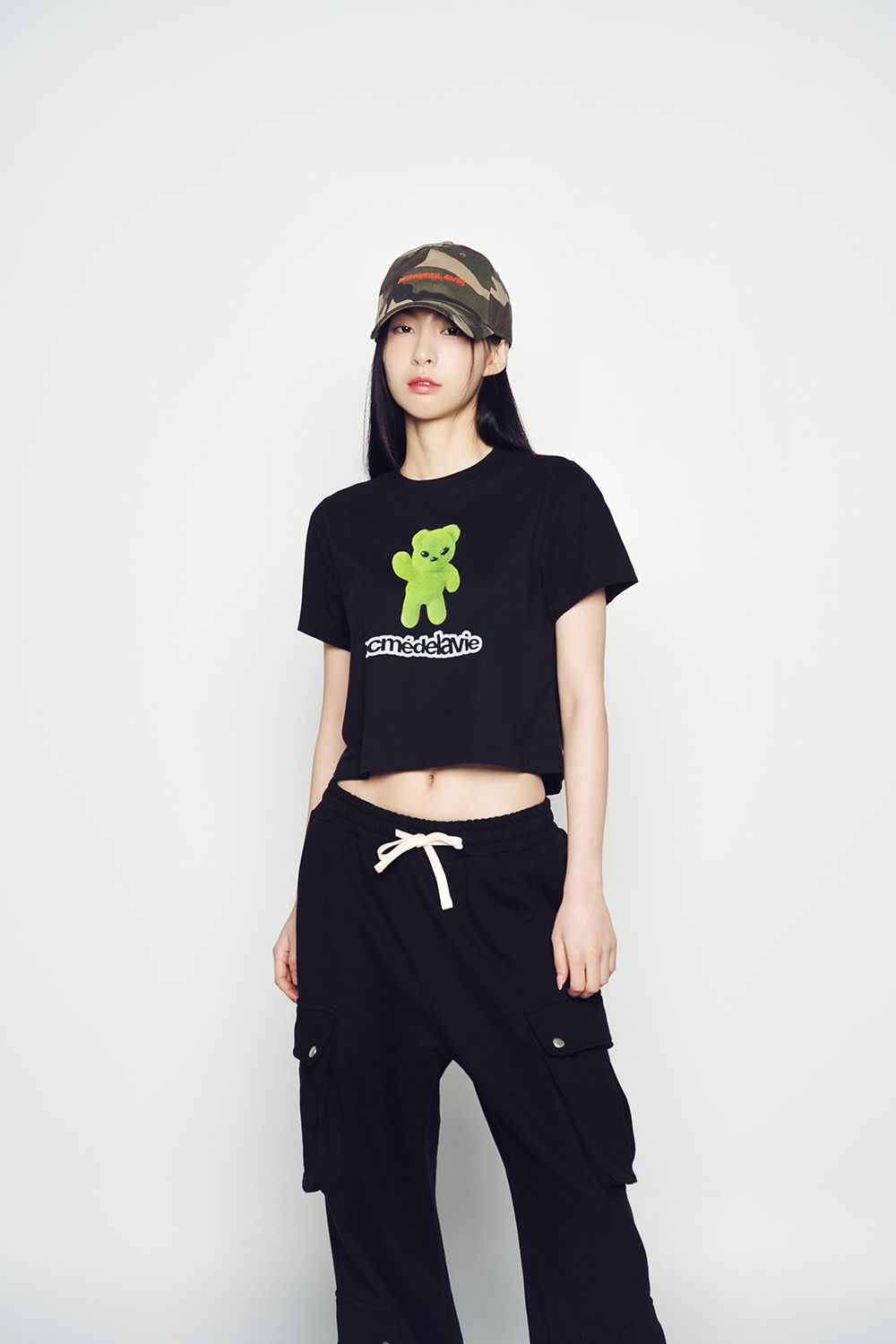 ADLV - Áo Thun Alien Bear Crop Đen
