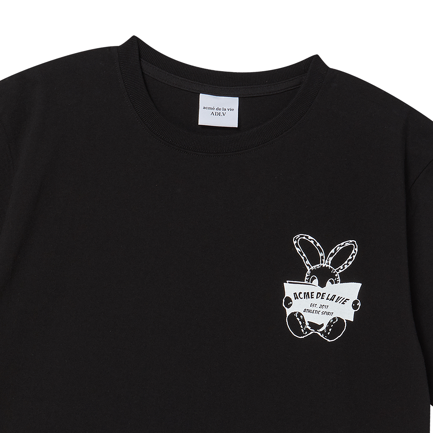ADLV - Áo Thun Newspaper Rabbit Đen