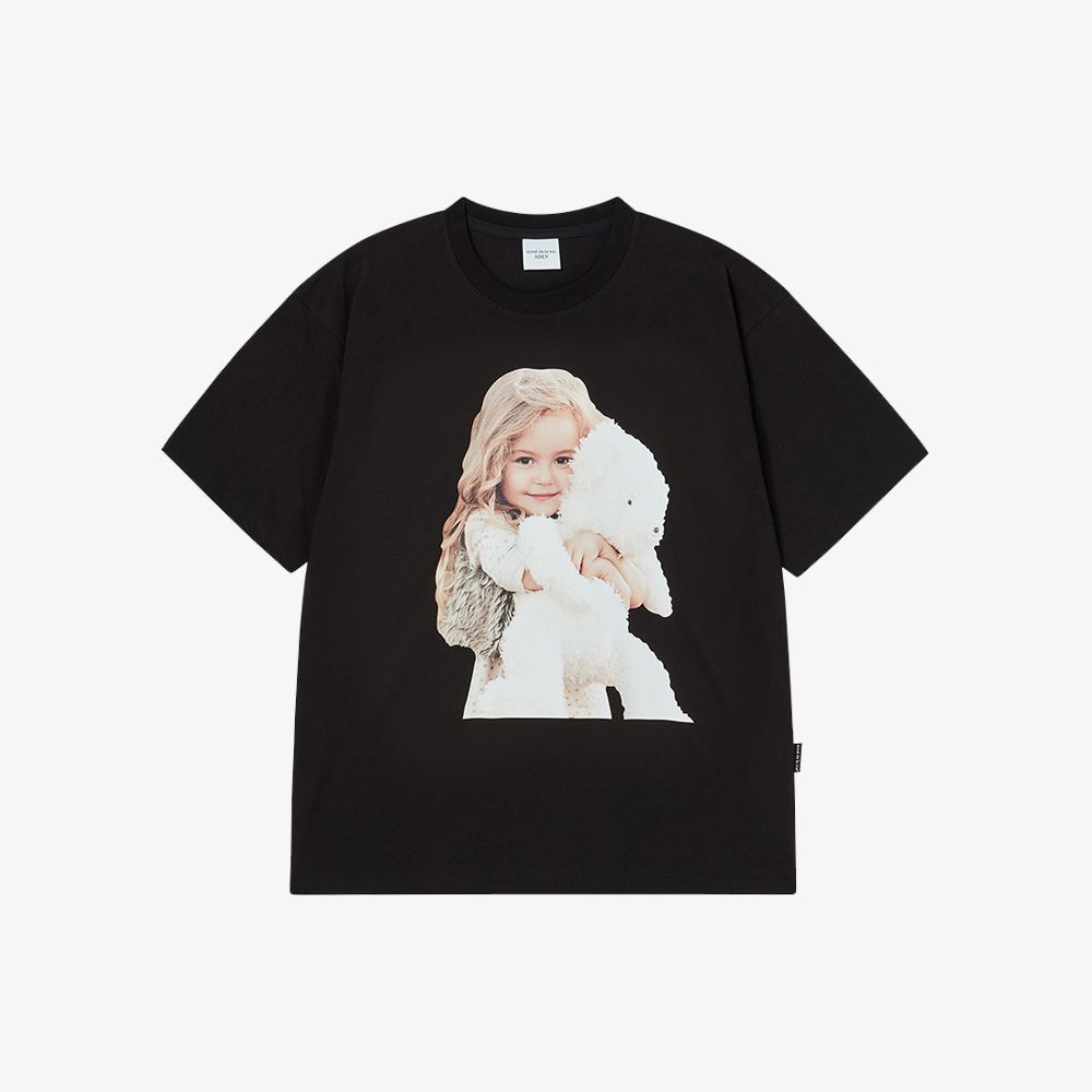 ADLV - Áo Thun Baby Face Hug Bear Doll Sleeve Đen (Overseas & Domestic Exclusive)