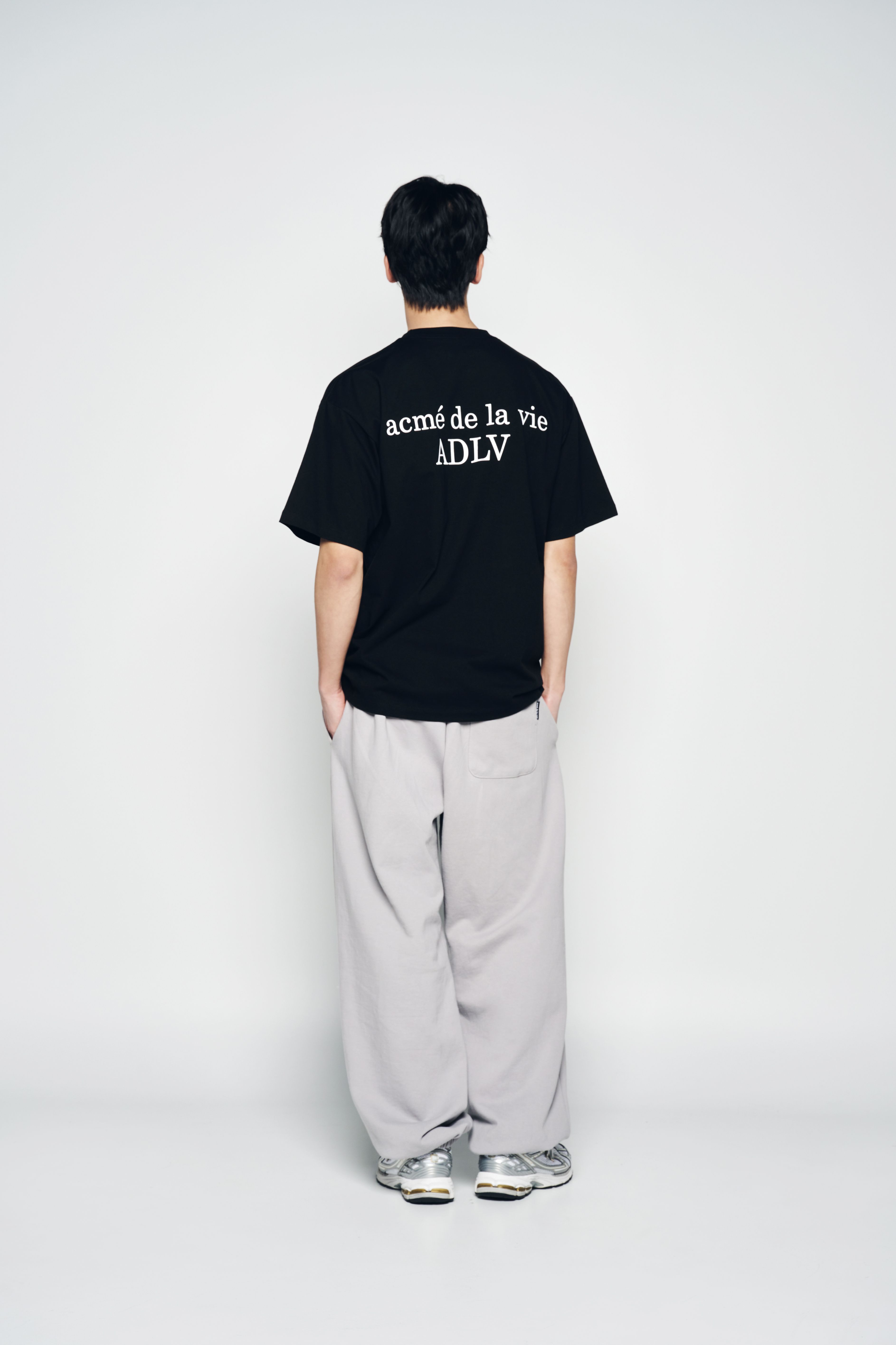 ADLV - Áo Thun Baby Face SpACe Suit Boy Đen (Domestic Duty Free Exclusive)