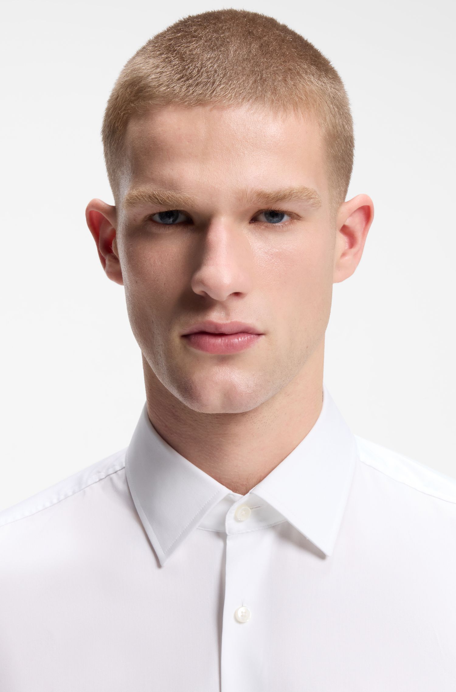 BOSS - Áo sơ mi dáng ôm làm từ vải cotton poplin dễ ủi
