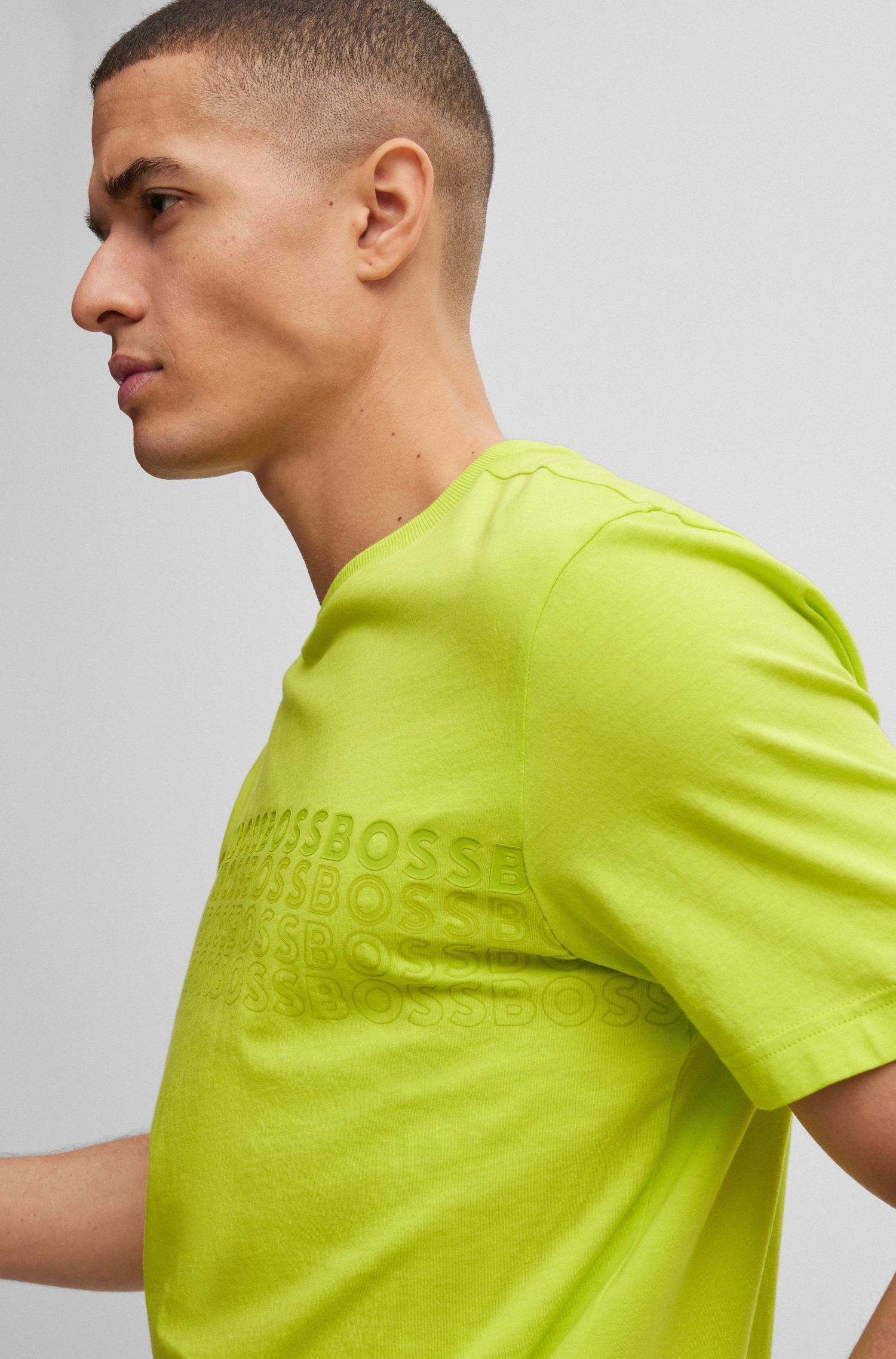 BOSS - Áo thun cổ tròn vải cotton với logo đa sắc