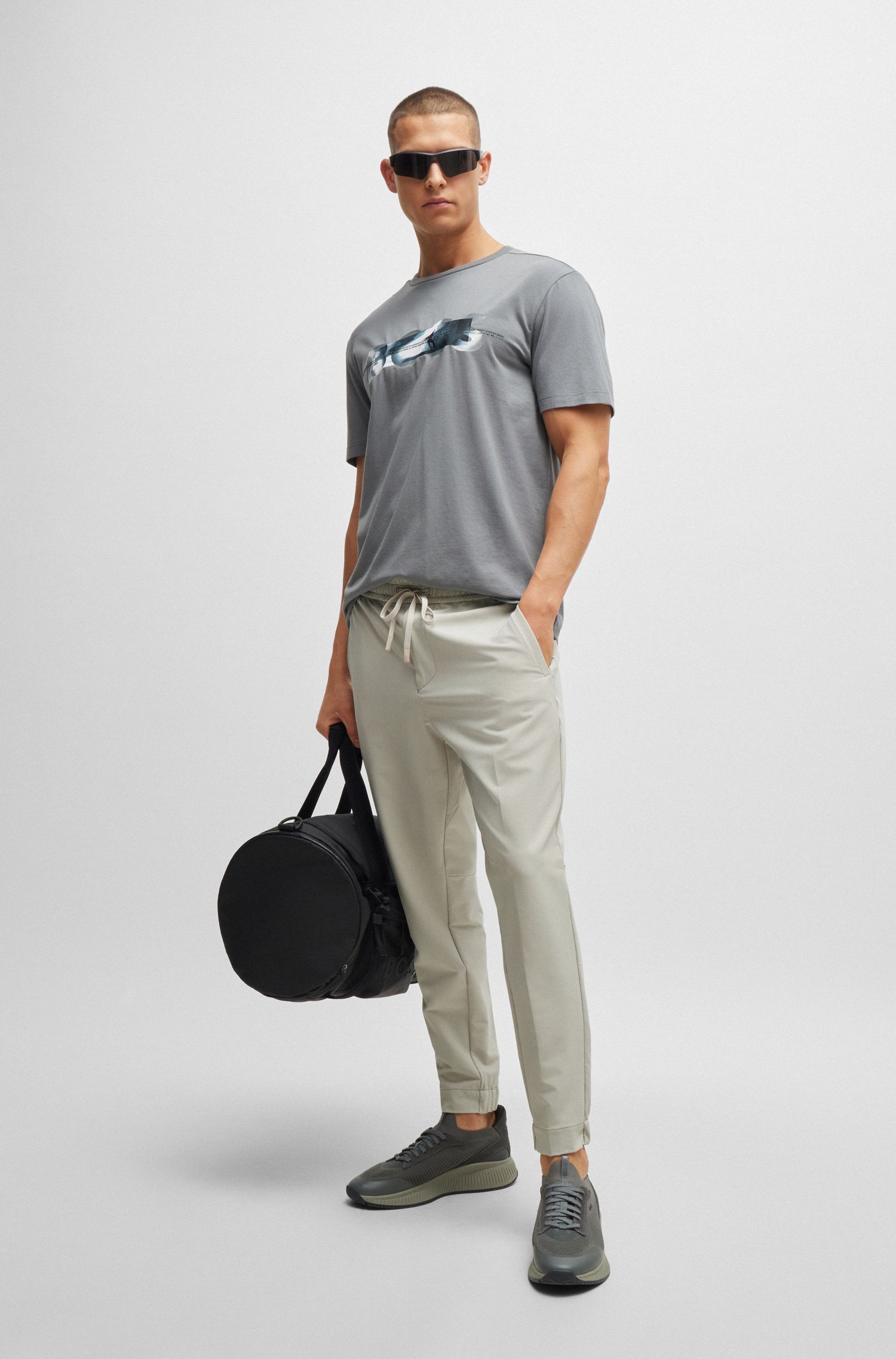 BOSS - Quần chinos dáng tapered fit