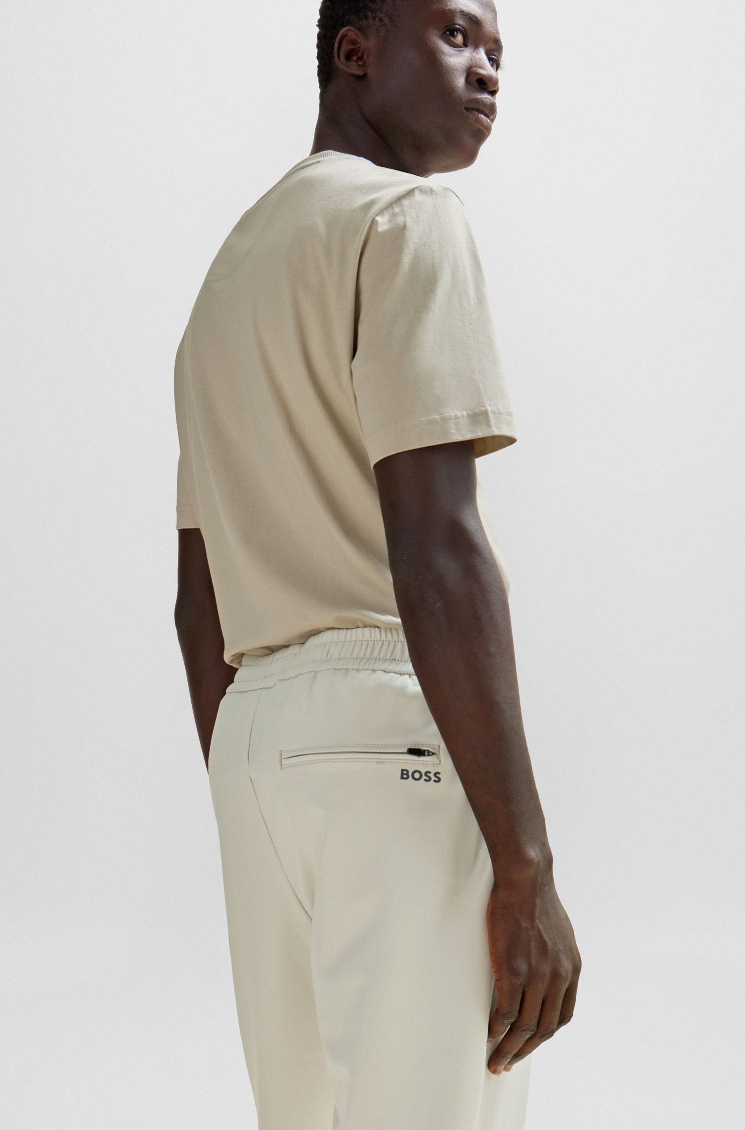 BOSS - Quần chinos dáng tapered fit