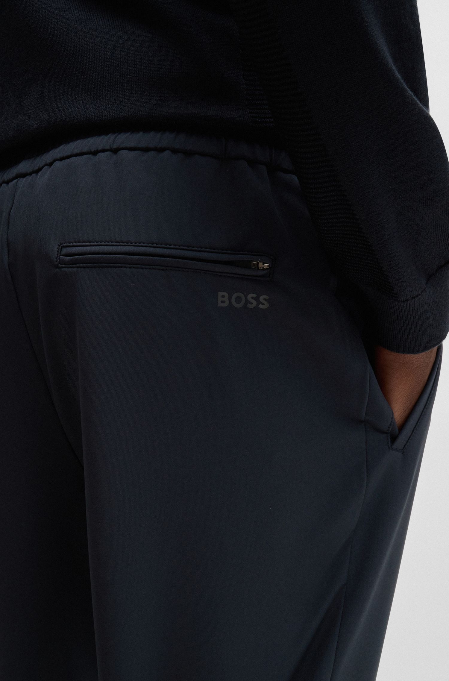 BOSS - Quần chinos dáng tapered fit