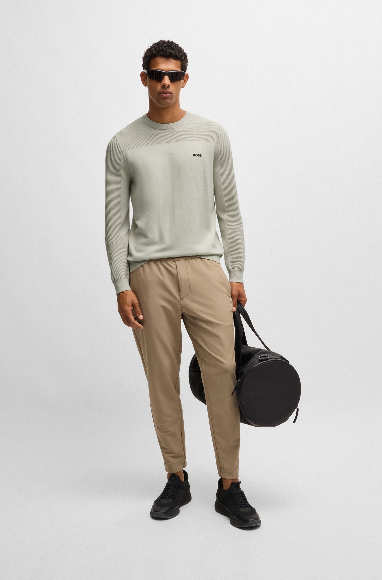 BOSS - Áo sweater cổ tròn với logo từ vải dry-flex thoáng khí
