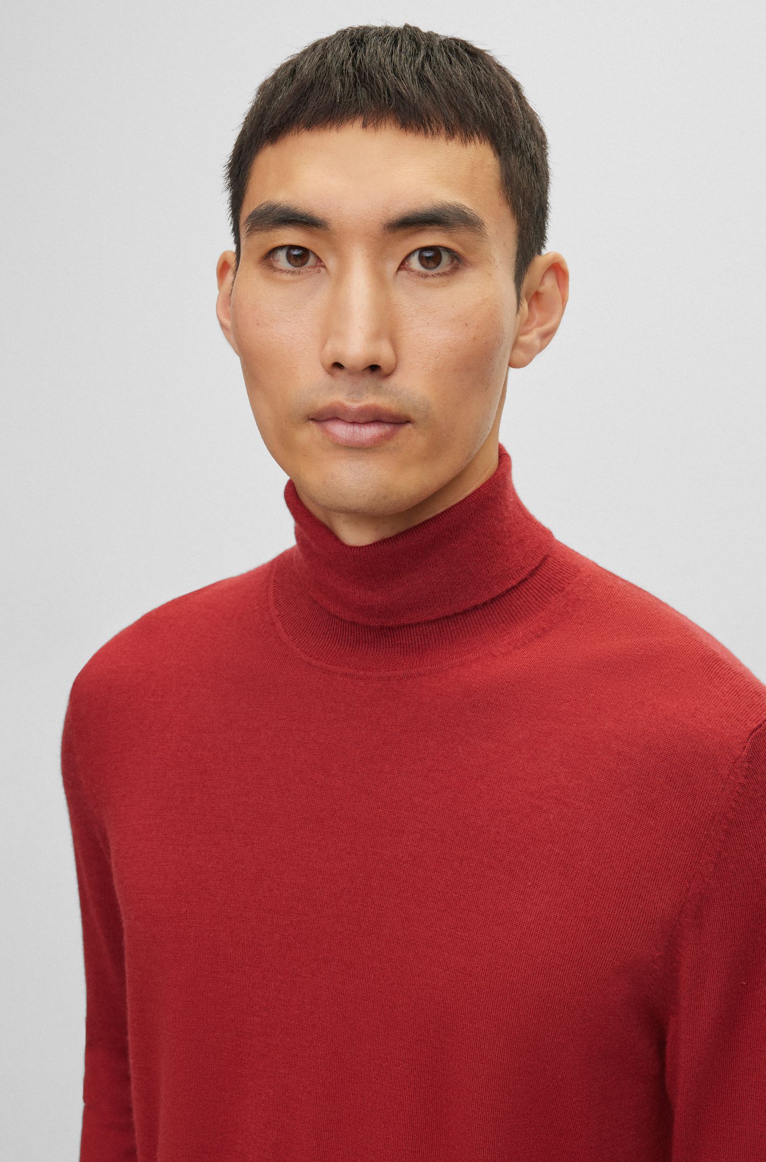 BOSS - Áo sweater cổ lọ vải cashmere