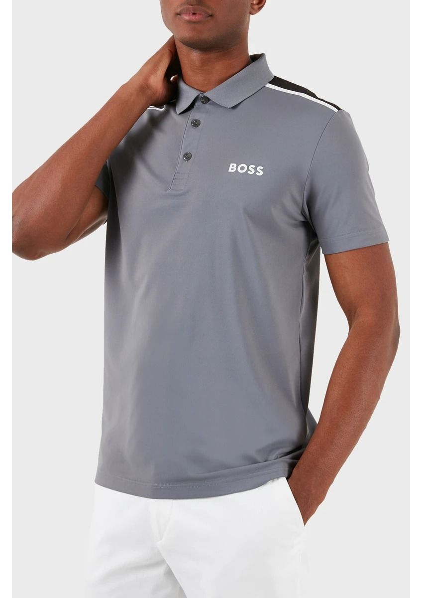BOSS - Áo polo vải co giãn hiệu suất với logo tương phản