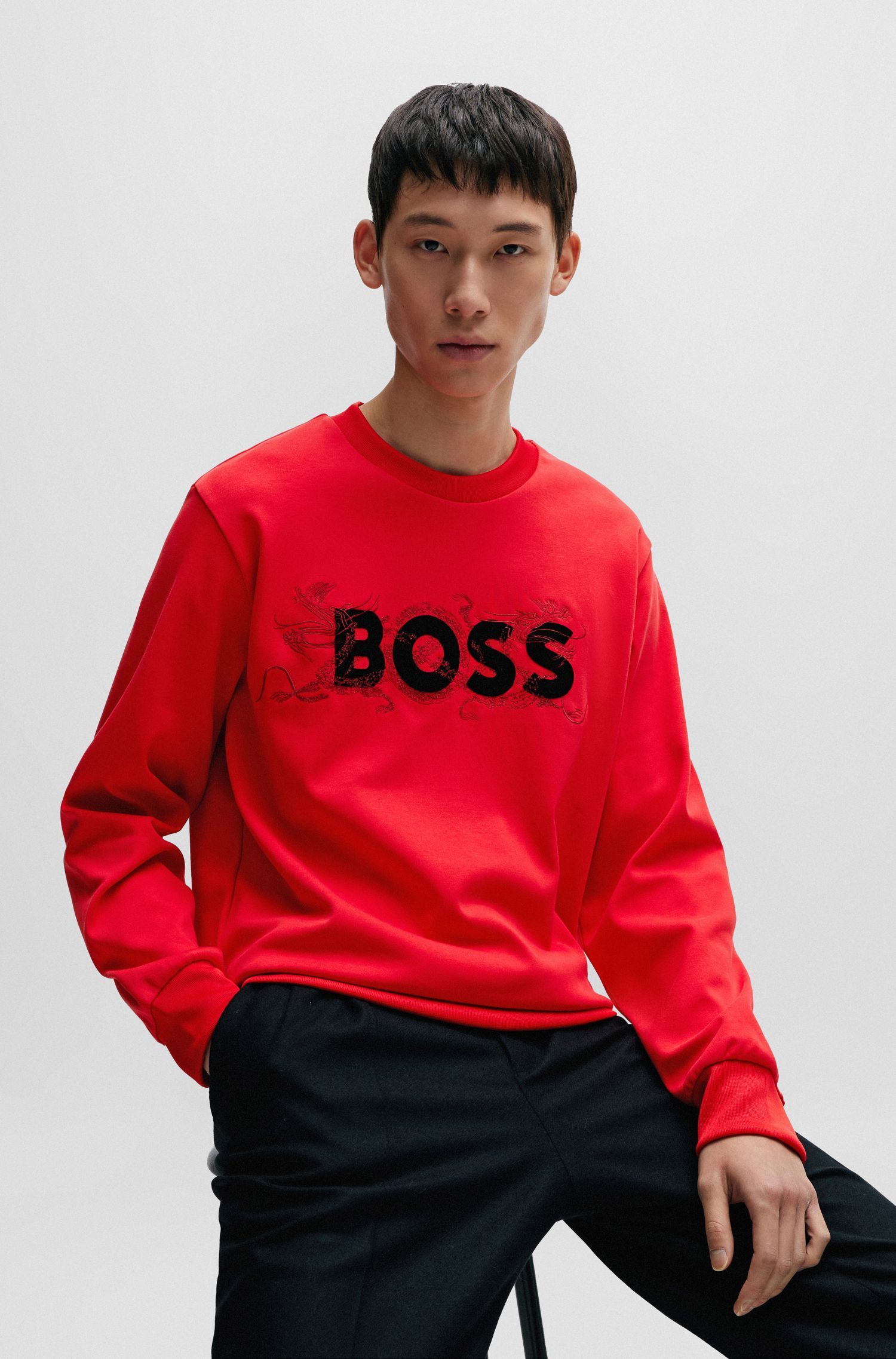 Áo nỉ dáng relaxed fit vải cotton interlock