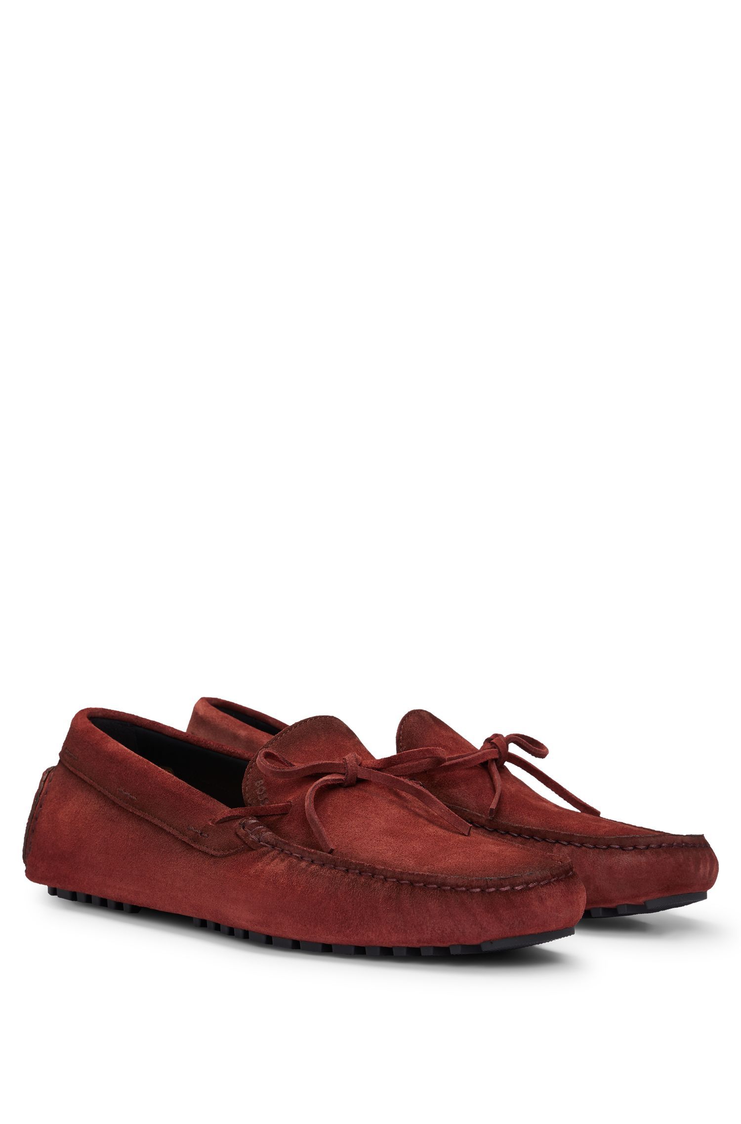Giày moccasin da lộn quai khóa