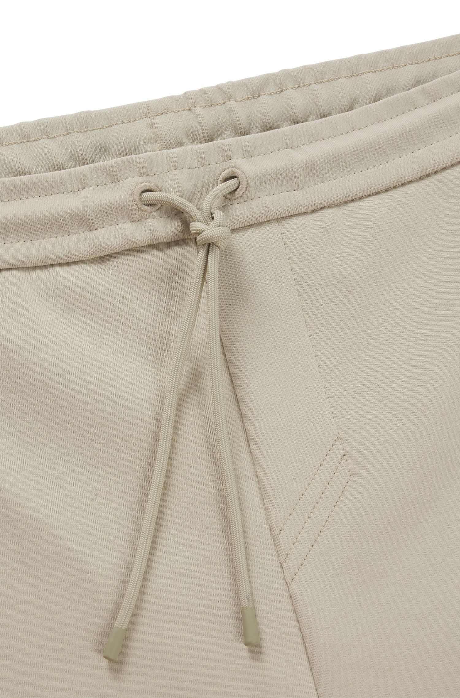 BOSS - Quần shorts dáng regular-fit có đường kẻ đặc trưng