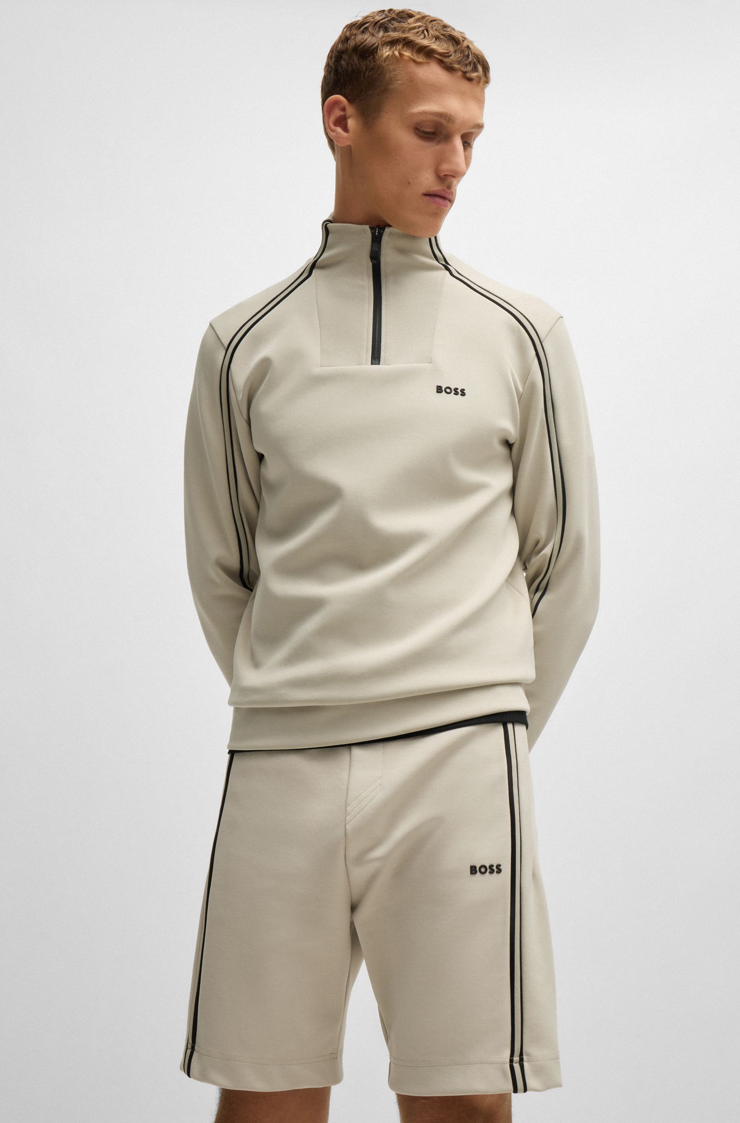 BOSS - Quần shorts dáng regular-fit có đường kẻ đặc trưng