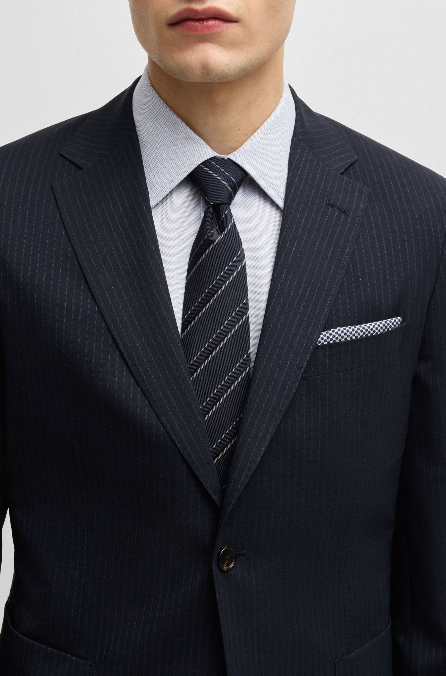 BOSS - Bộ vest dáng slim fit vải len pha sọc