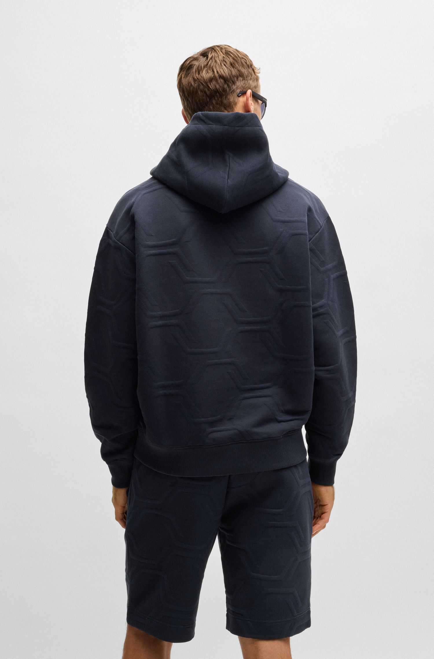 BOSS - Áo hoodie dáng relaxed fit với vải chần bông