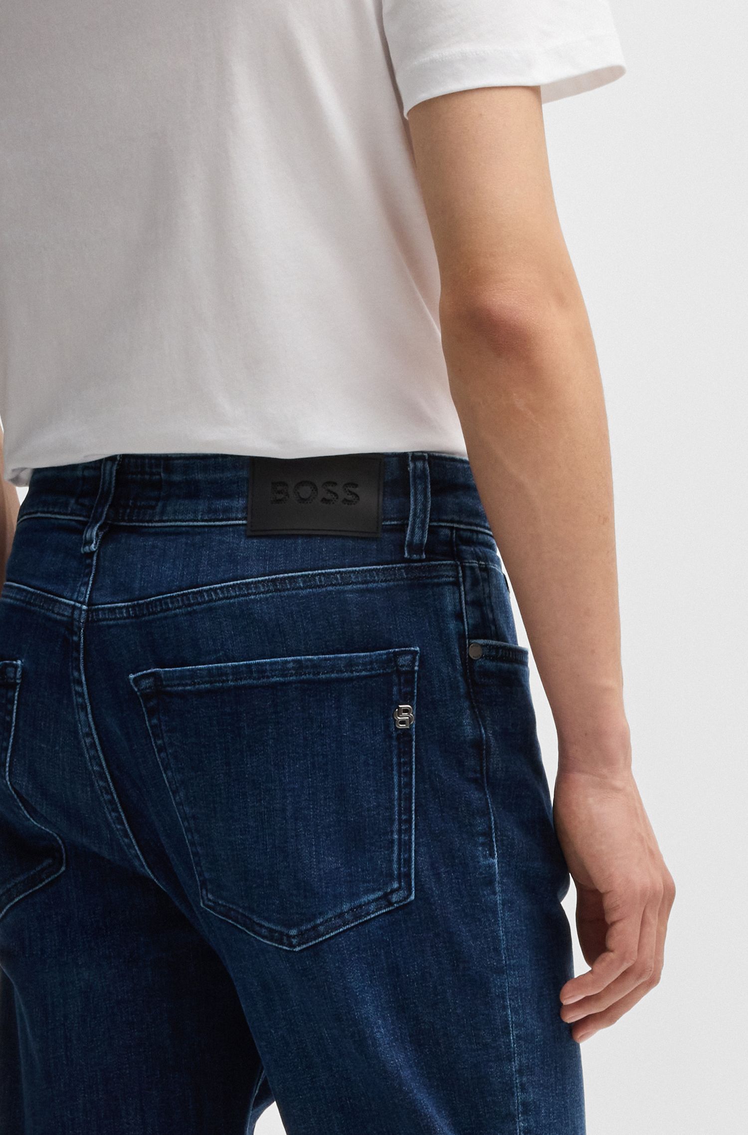 BOSS - Quần jeans dáng regular fit màu xanh navy
