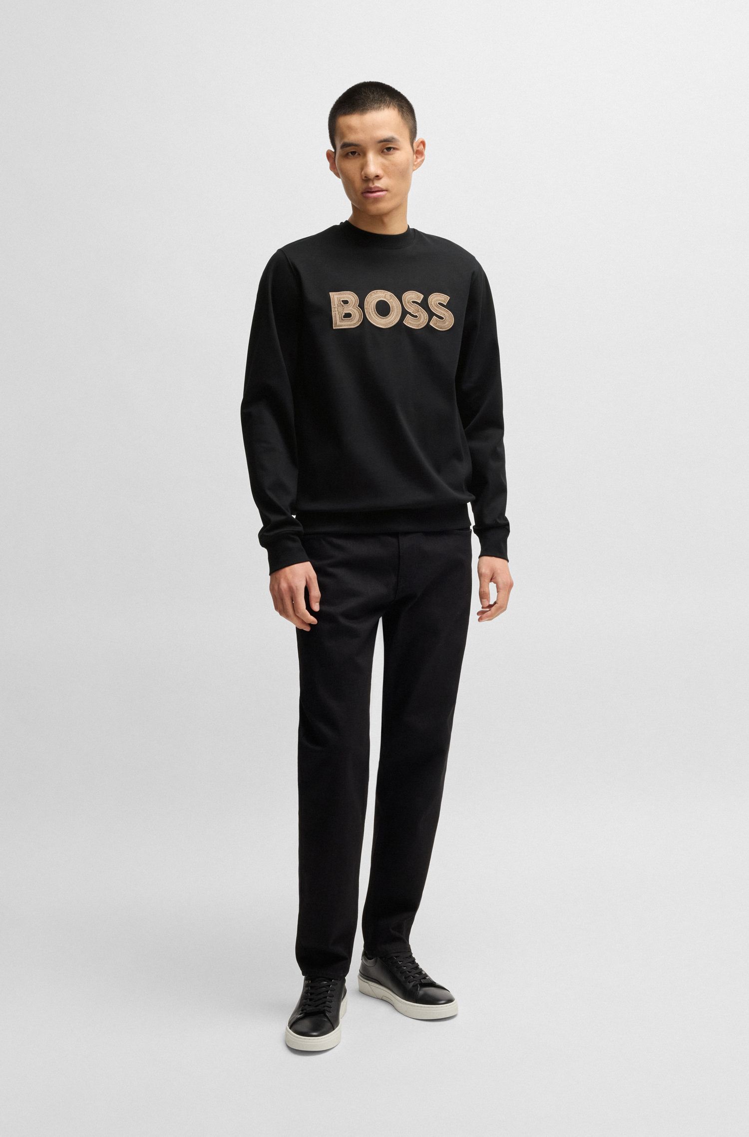 BOSS x Creation of the Gods Áo sweatshirt với logo đặc biệt