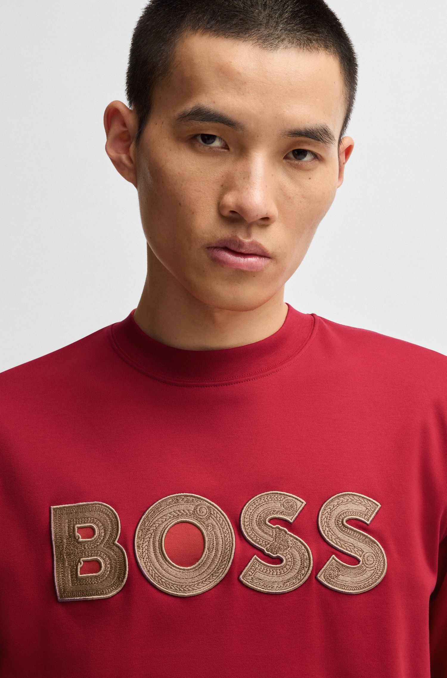 BOSS x Creation of the Gods Áo sweatshirt với logo đặc biệt