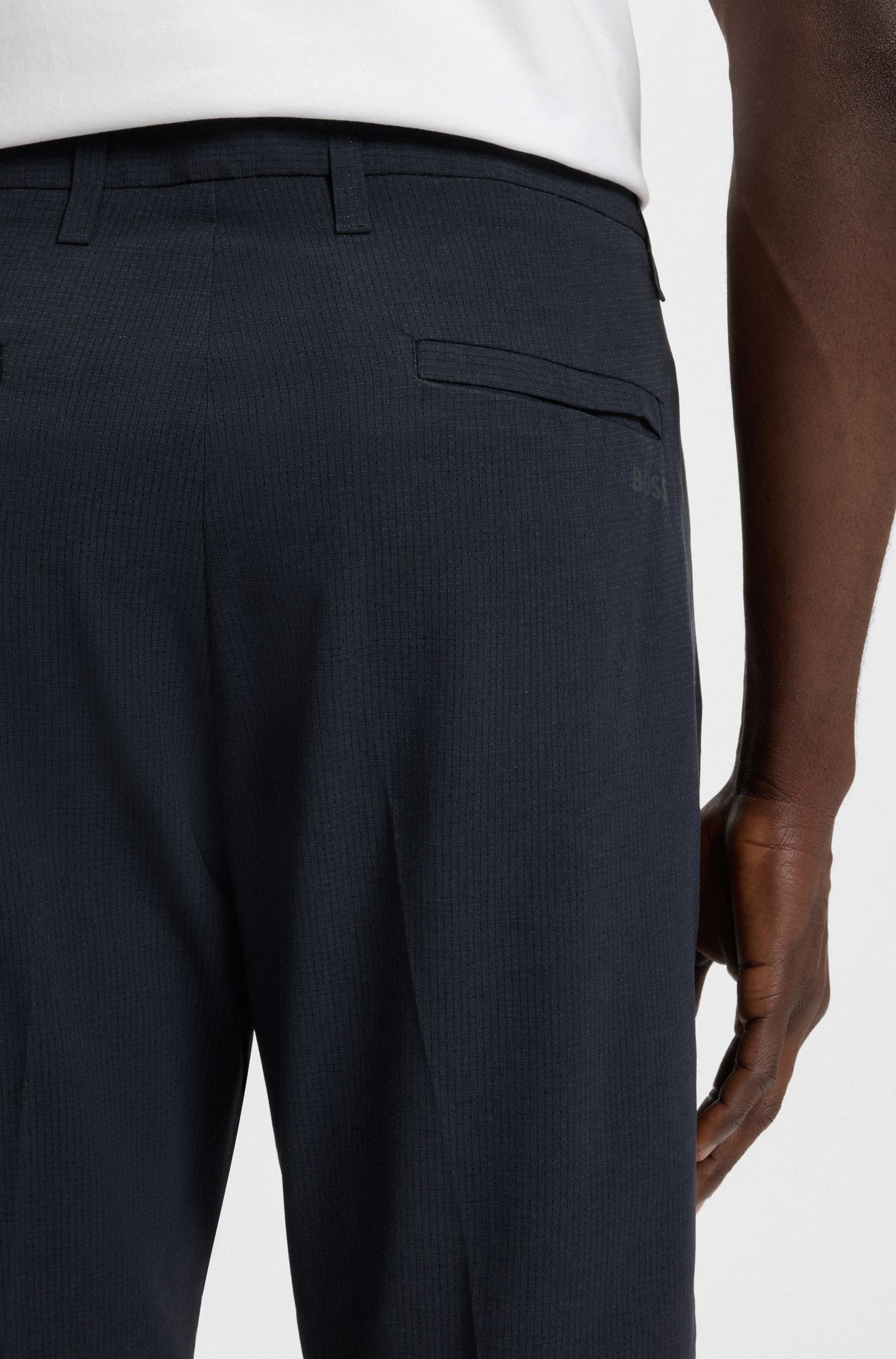 BOSS - Quần âu dáng tapered fit chi tiết nút cài